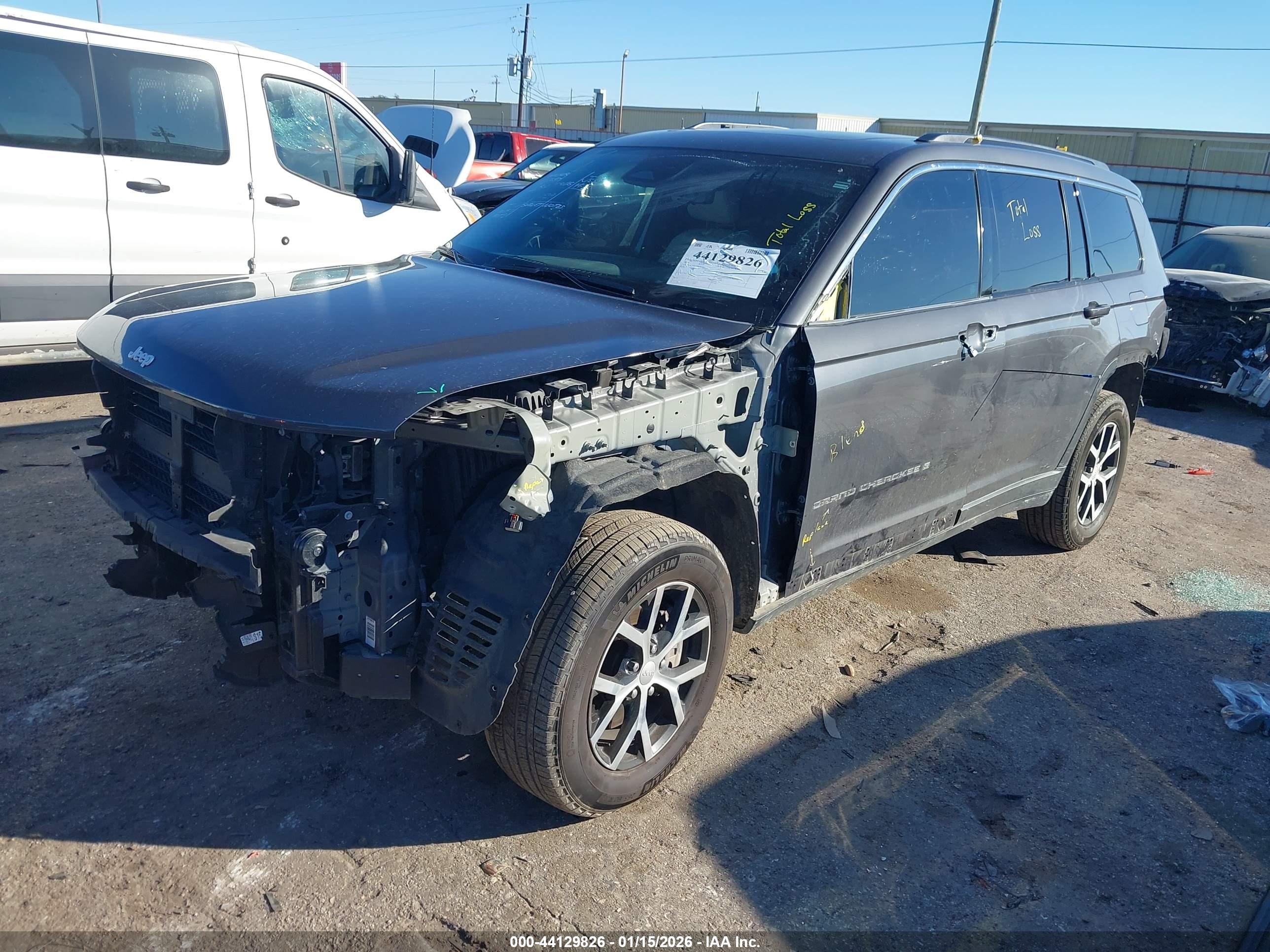 JEEP GRAND image 2
