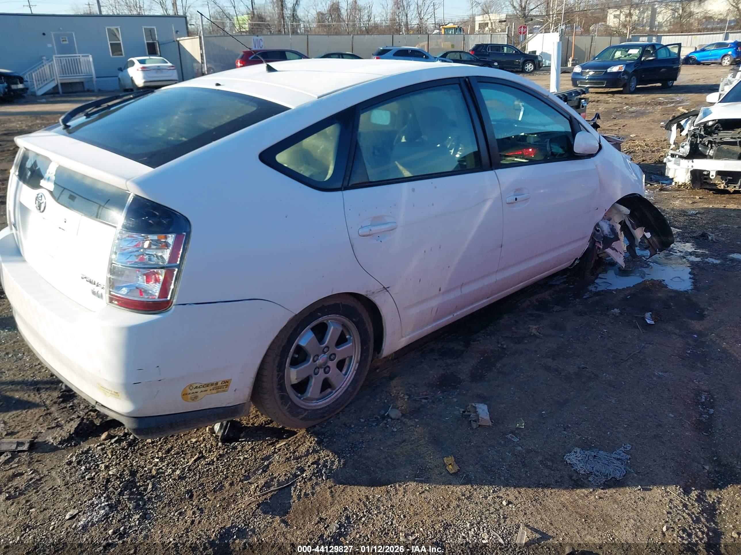 TOYOTA PRIUS image 4
