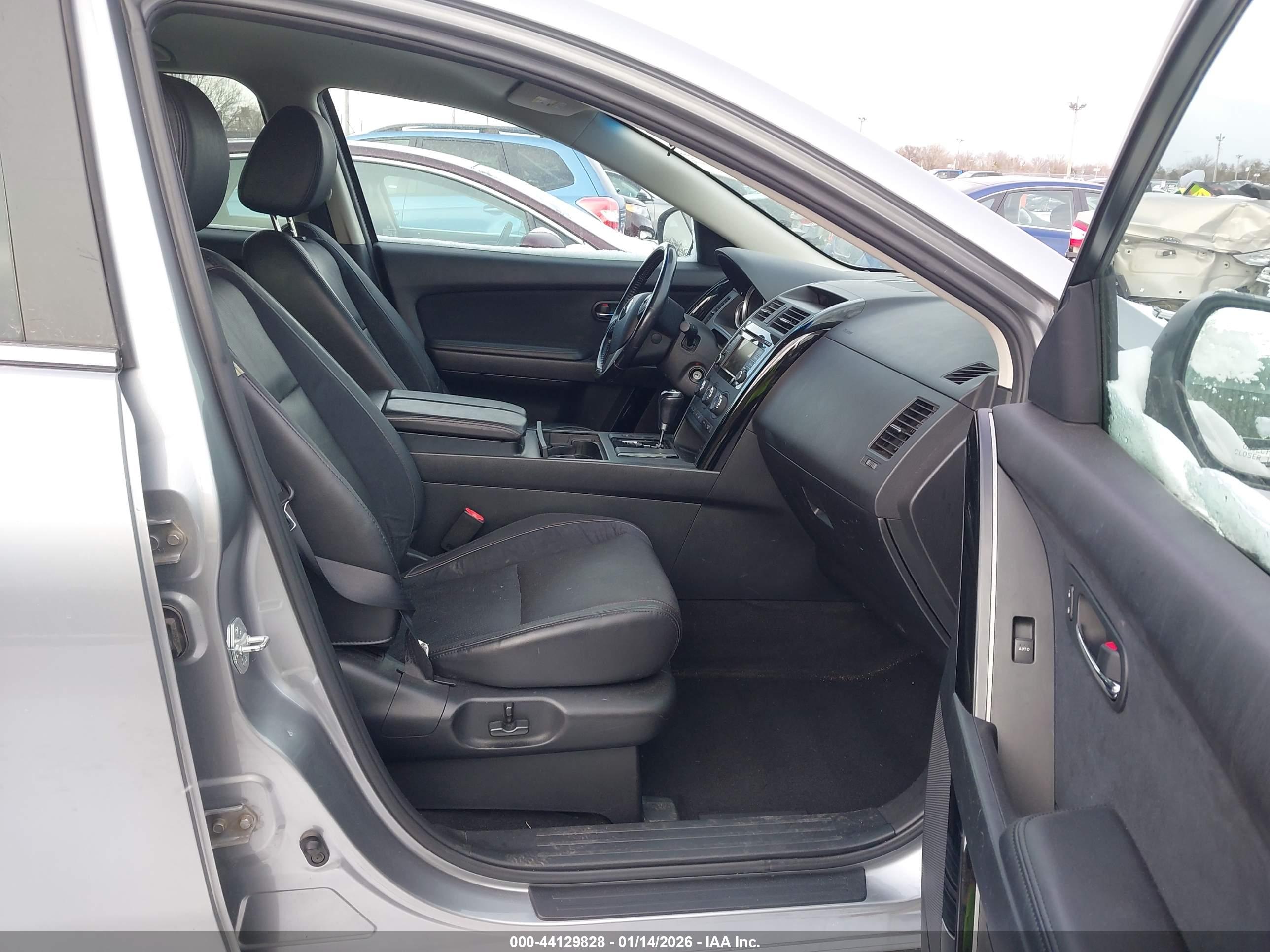 MAZDA CX-9 image 5