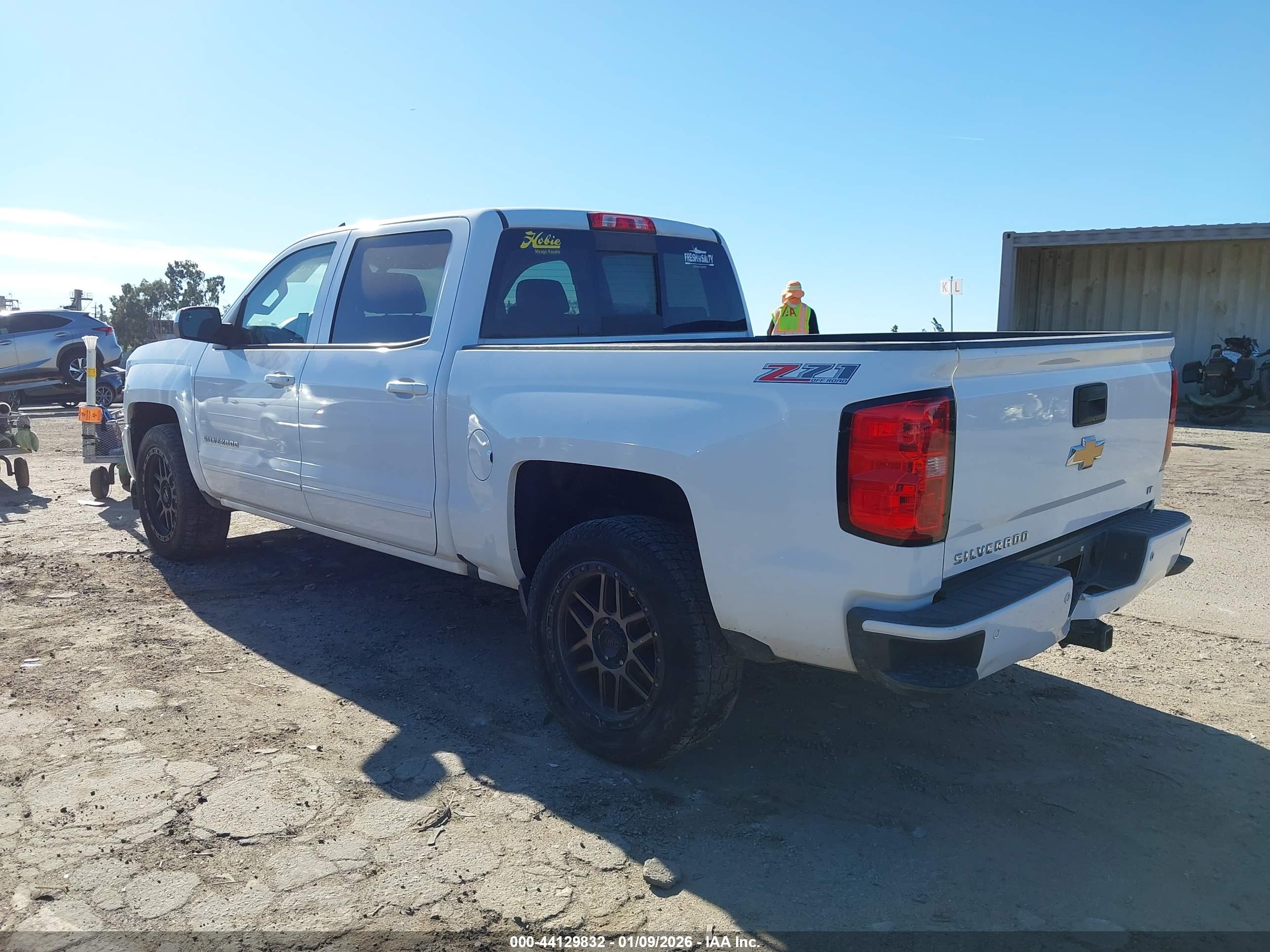 CHEVROLET SILVERADO image 3