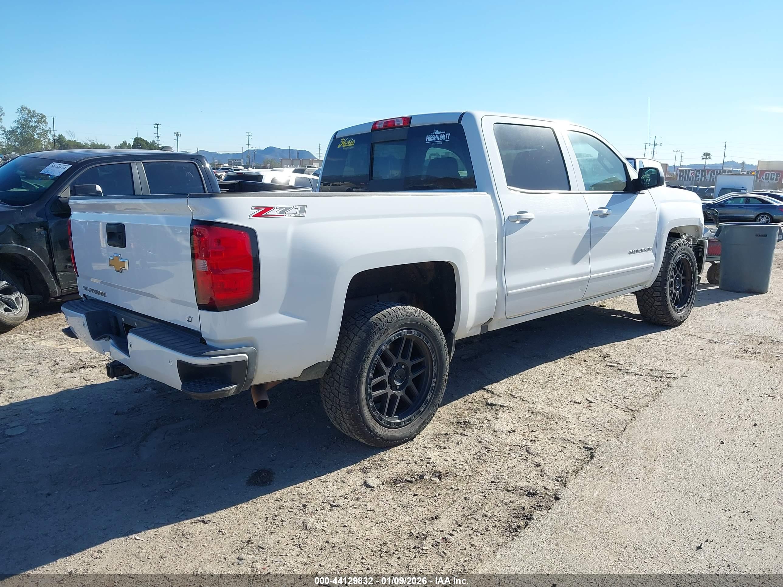 CHEVROLET SILVERADO image 4