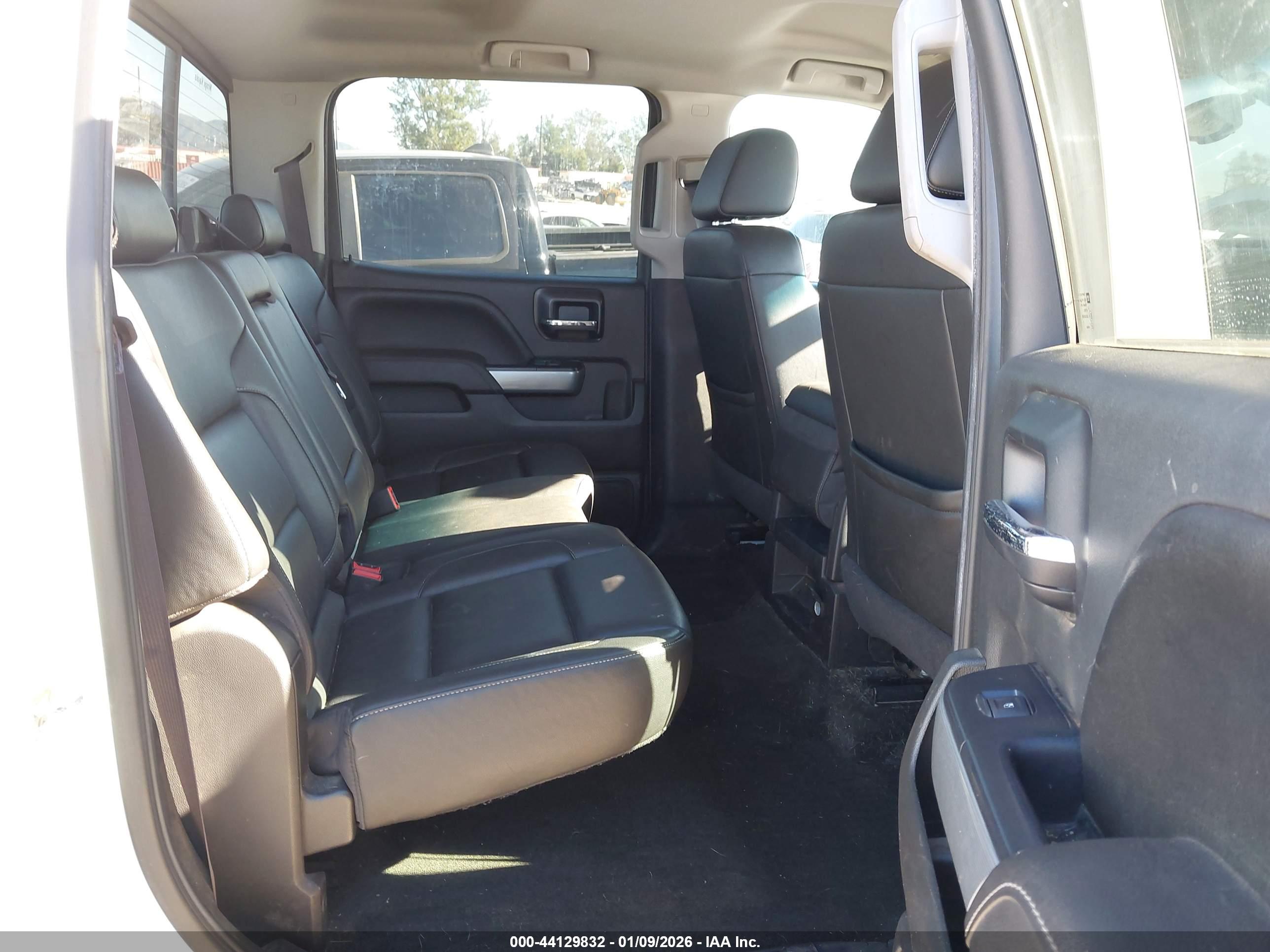 CHEVROLET SILVERADO image 8
