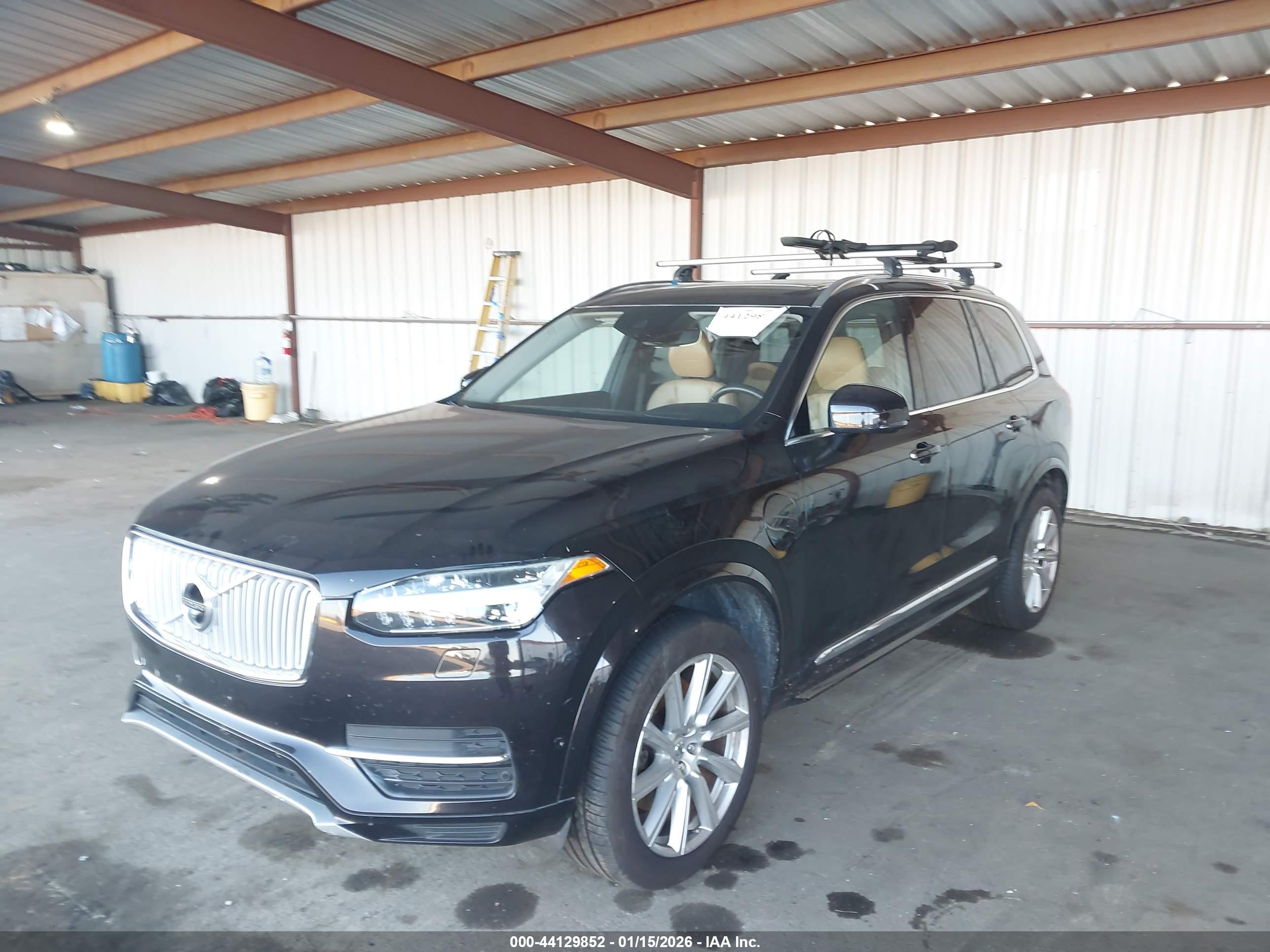 VOLVO XC90 image 6
