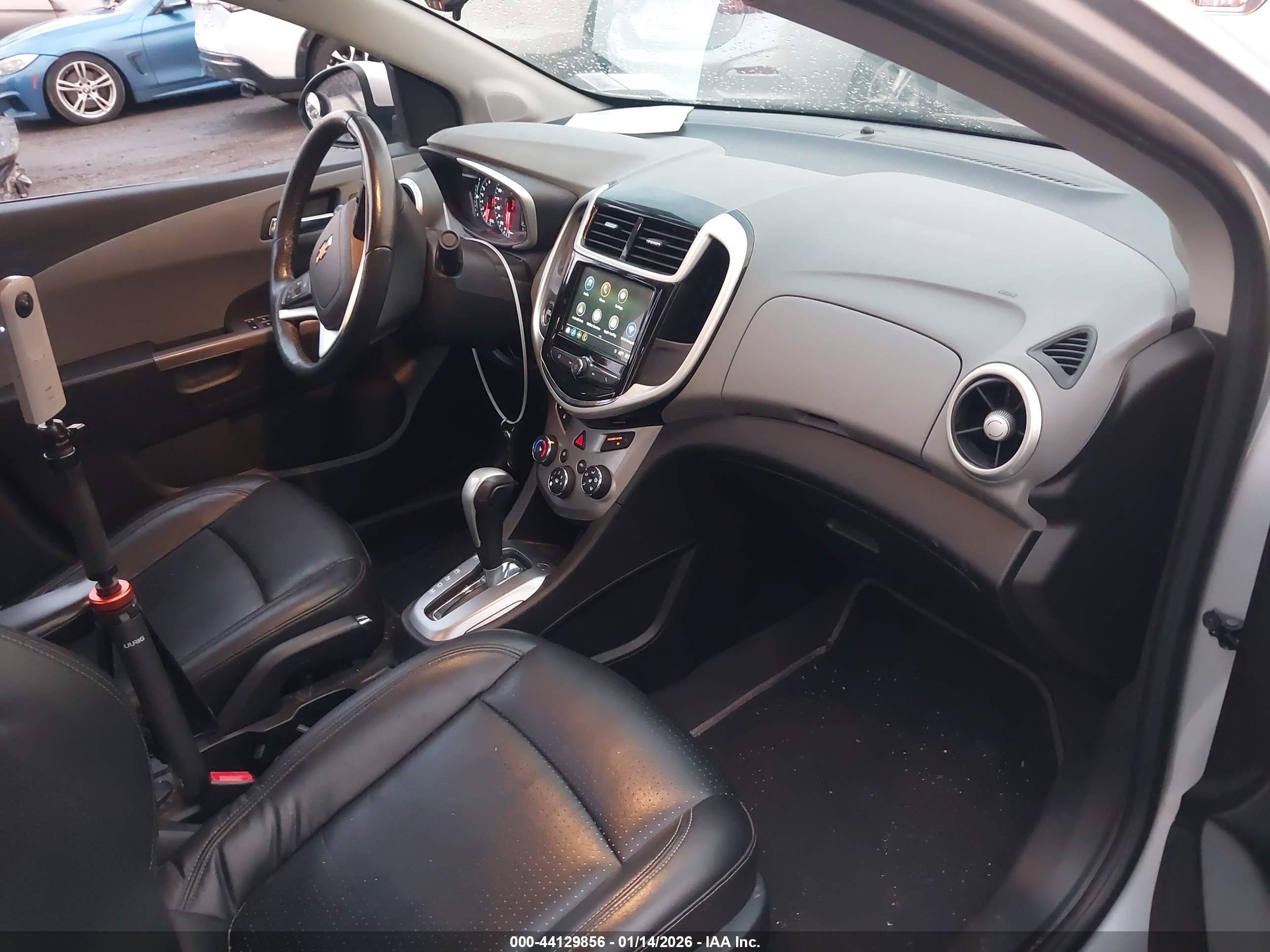 CHEVROLET SONIC image 5