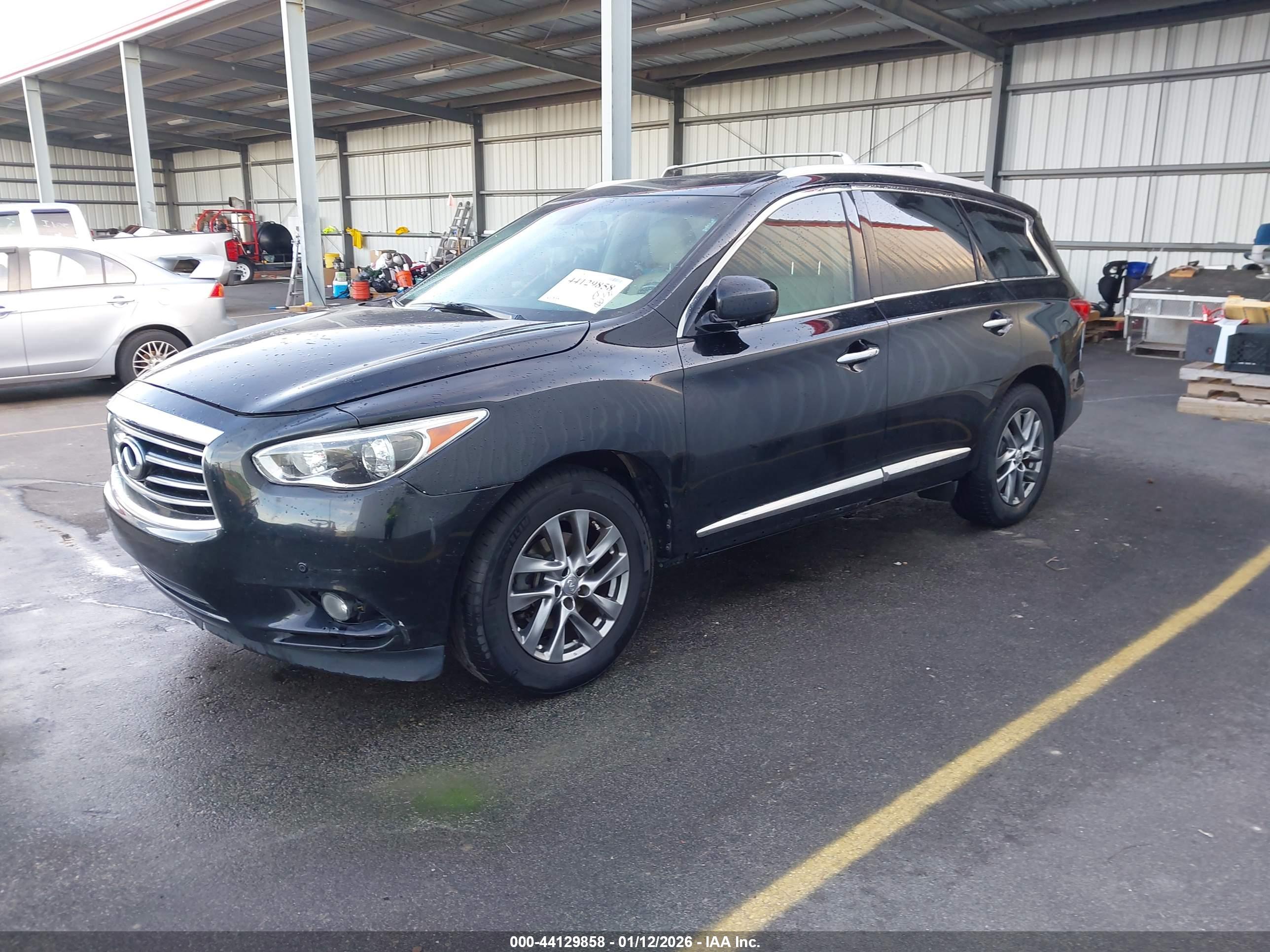 INFINITI QX60 image 2