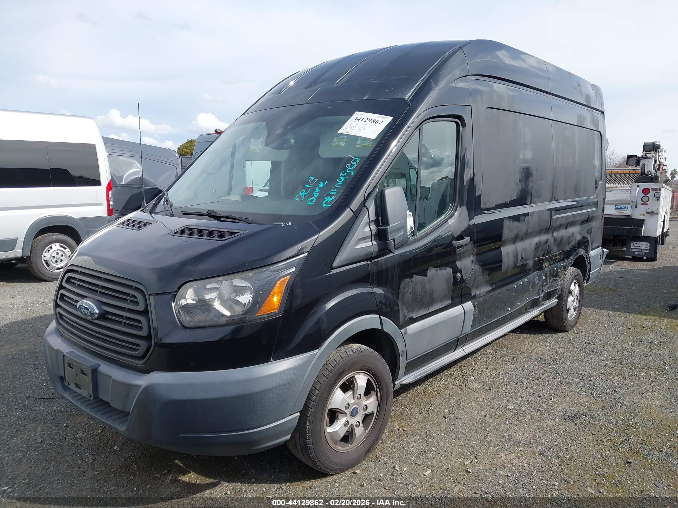 FORD TRANSIT-250 image 2