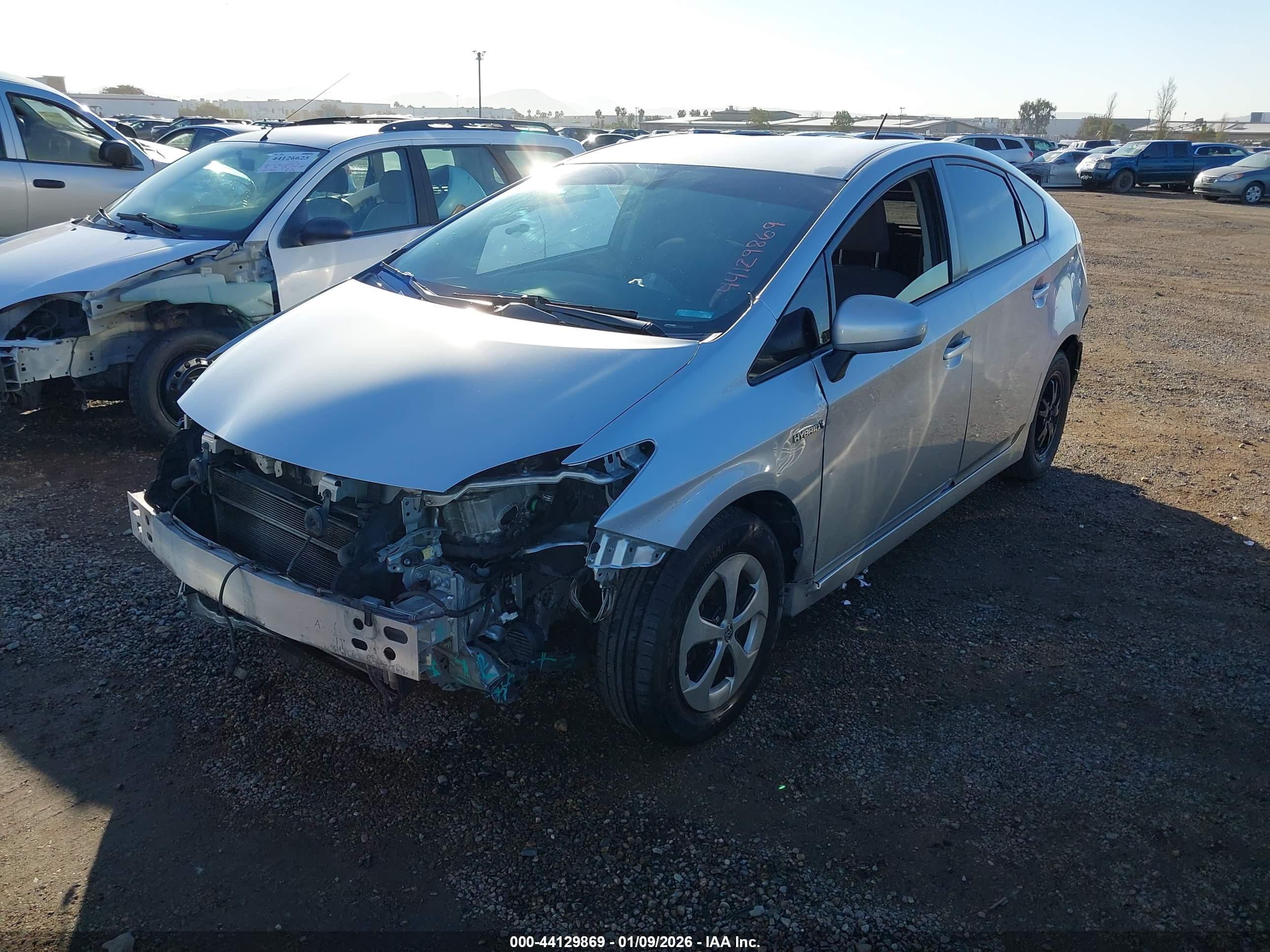 TOYOTA PRIUS image 2