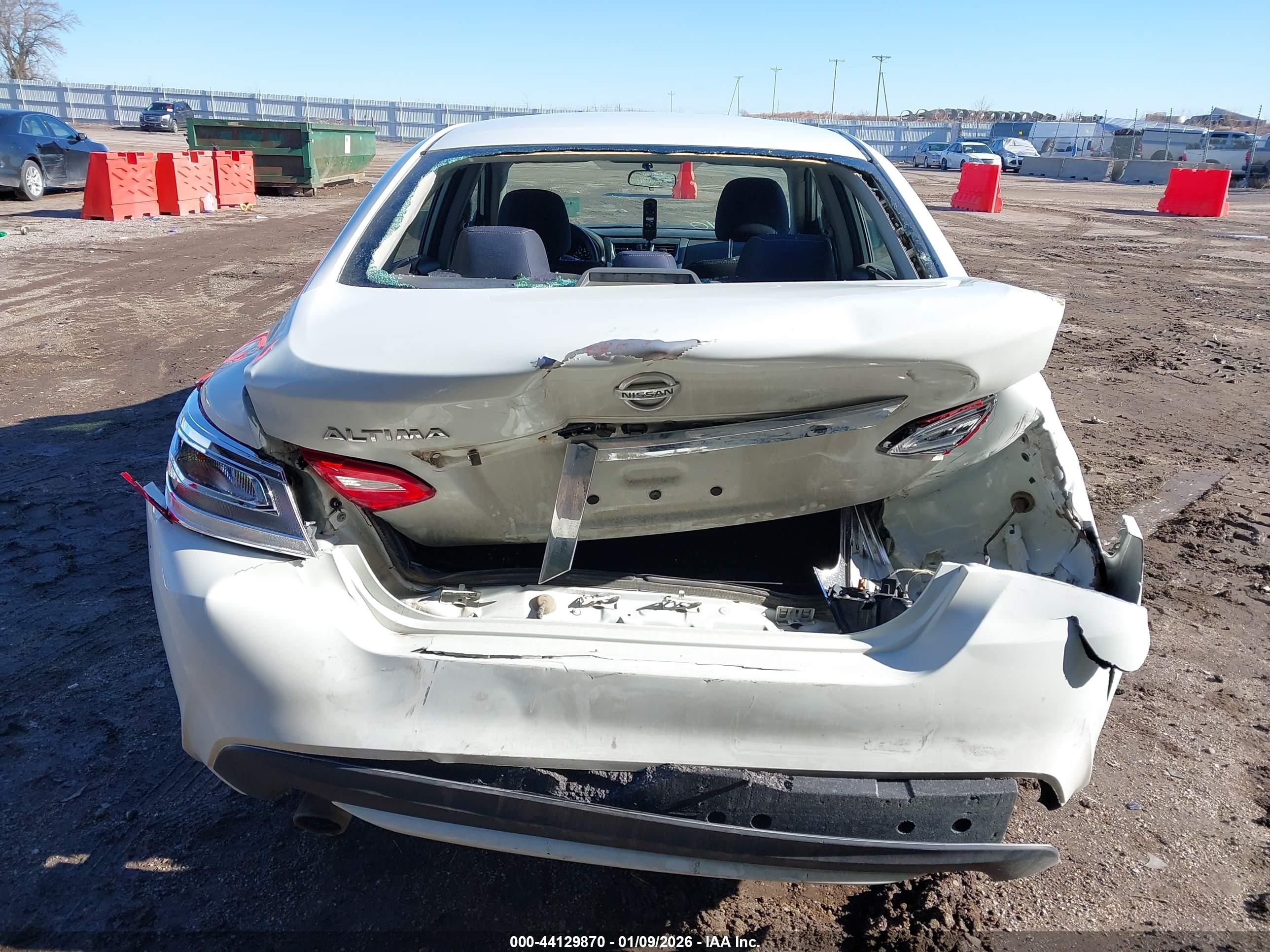 NISSAN ALTIMA image 6