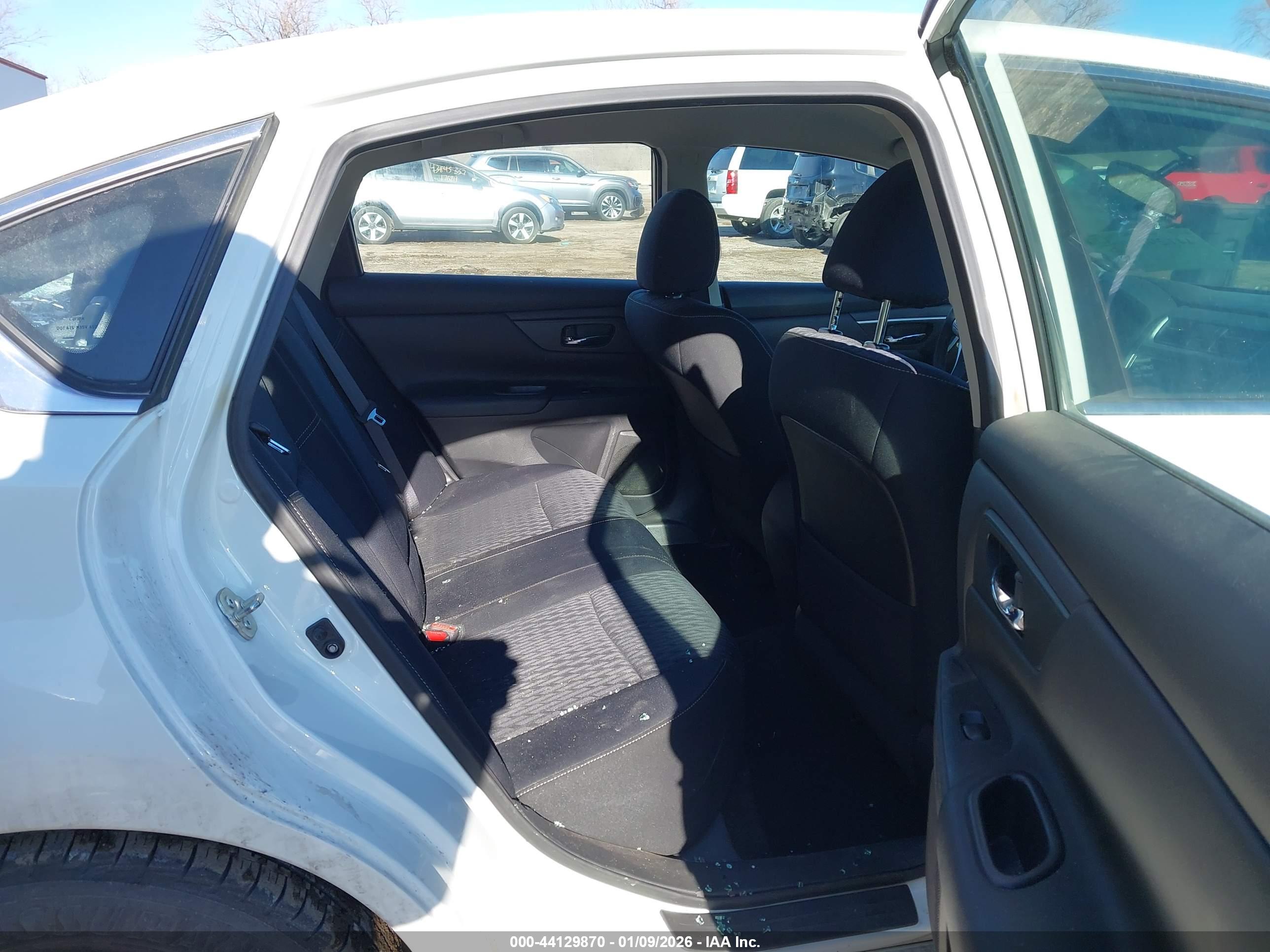NISSAN ALTIMA image 8