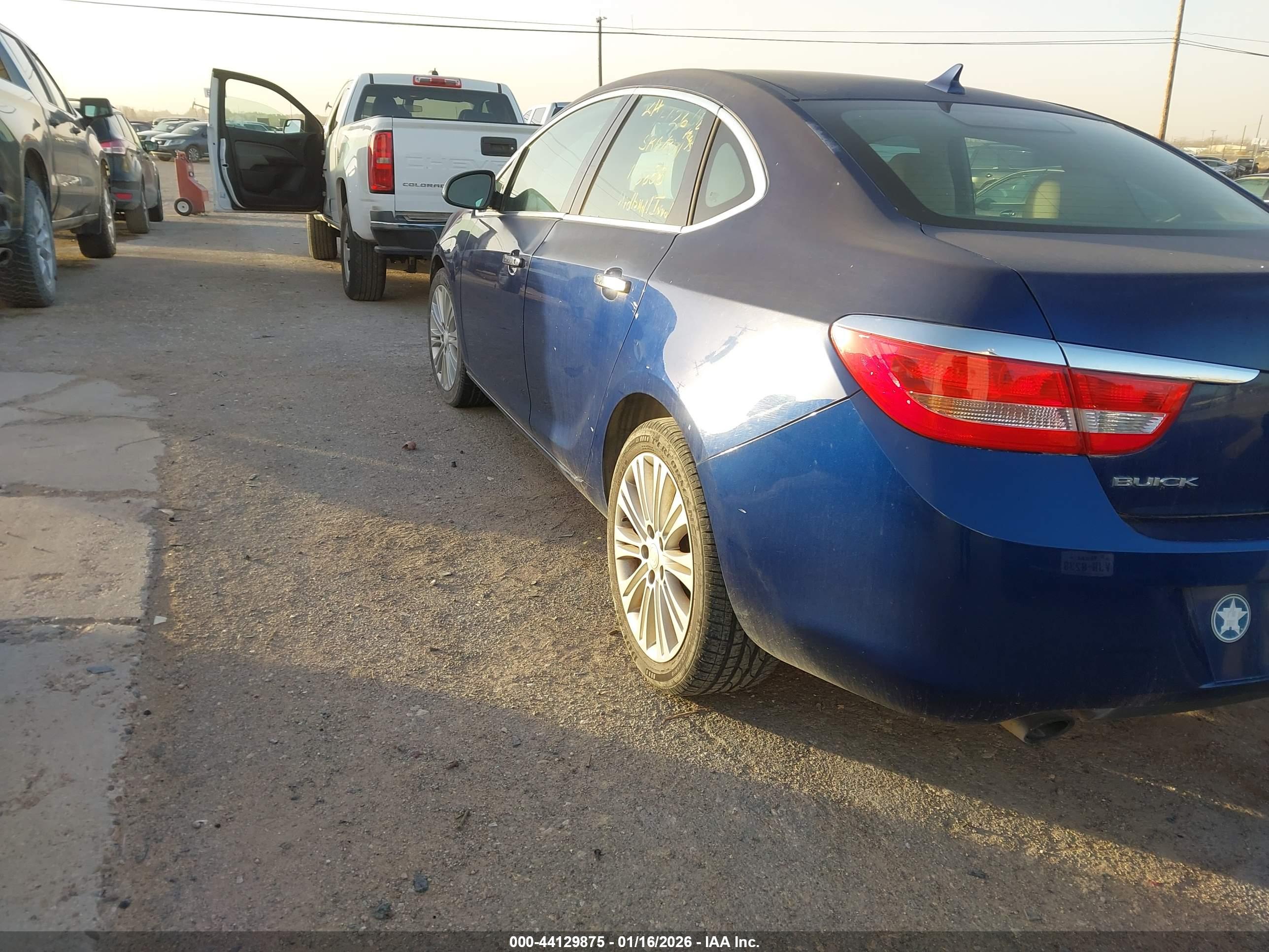 BUICK VERANO image 3