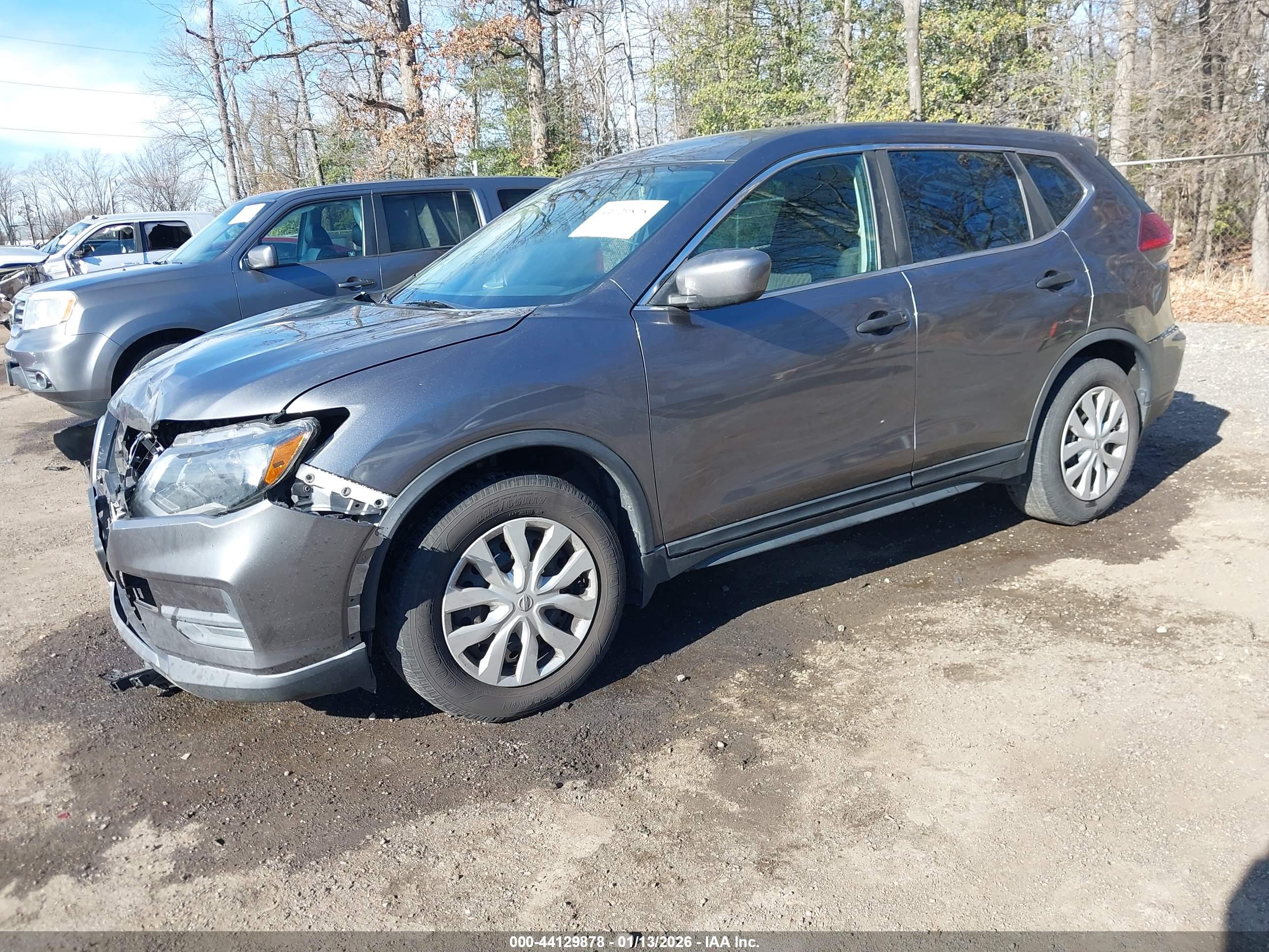 NISSAN ROGUE image 2