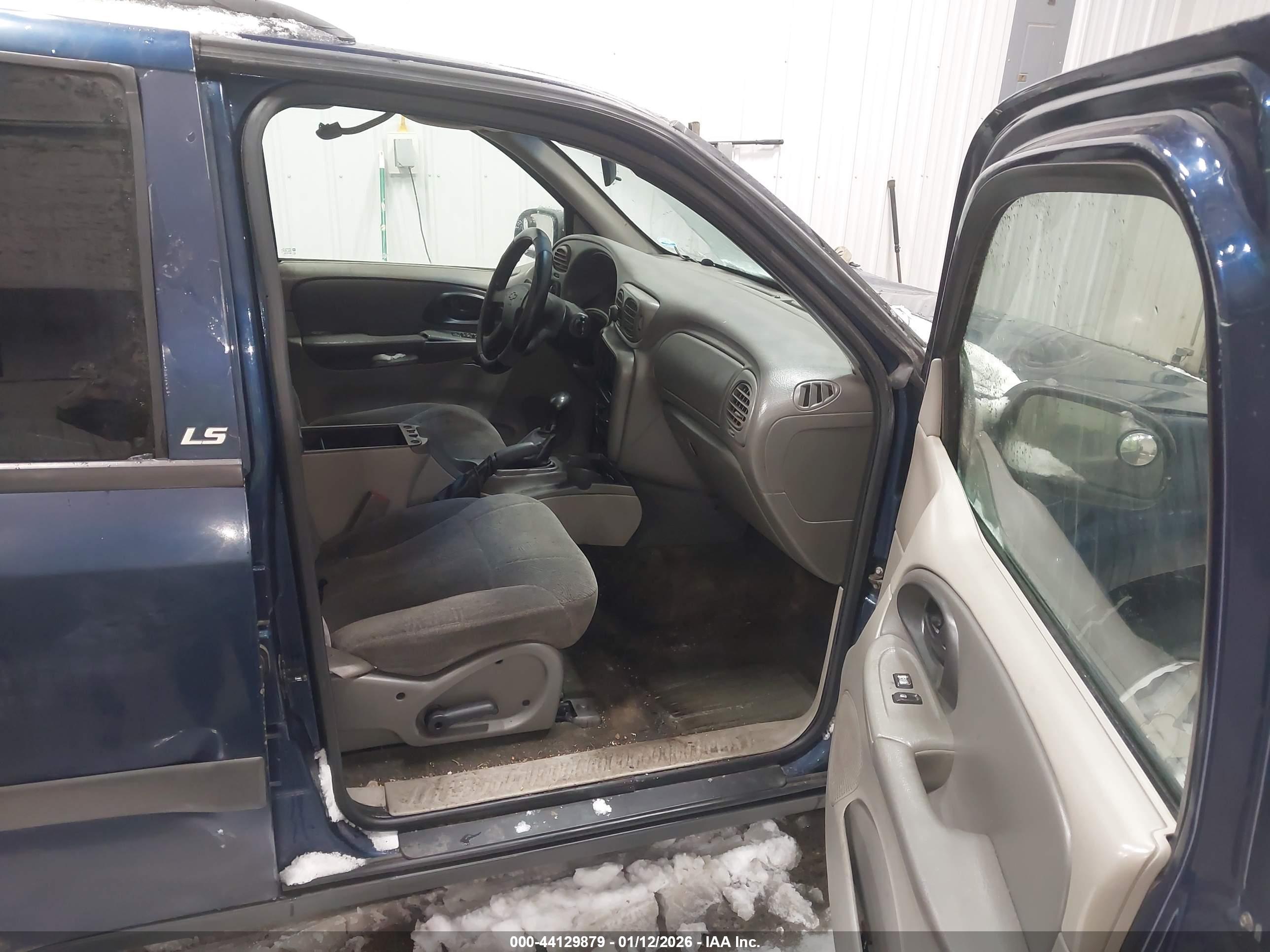 CHEVROLET TRAILBLAZER image 5