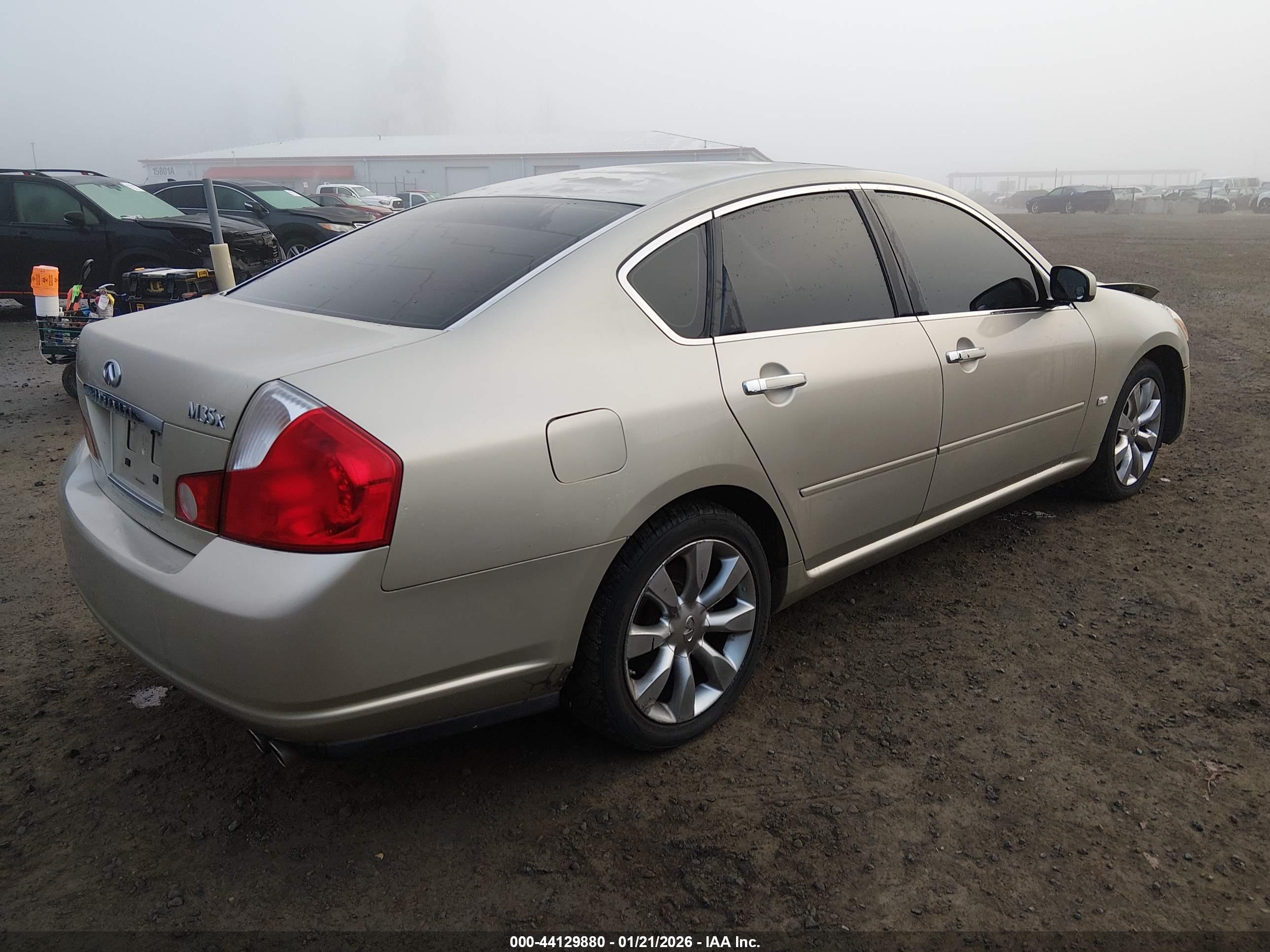 INFINITI M35X image 4