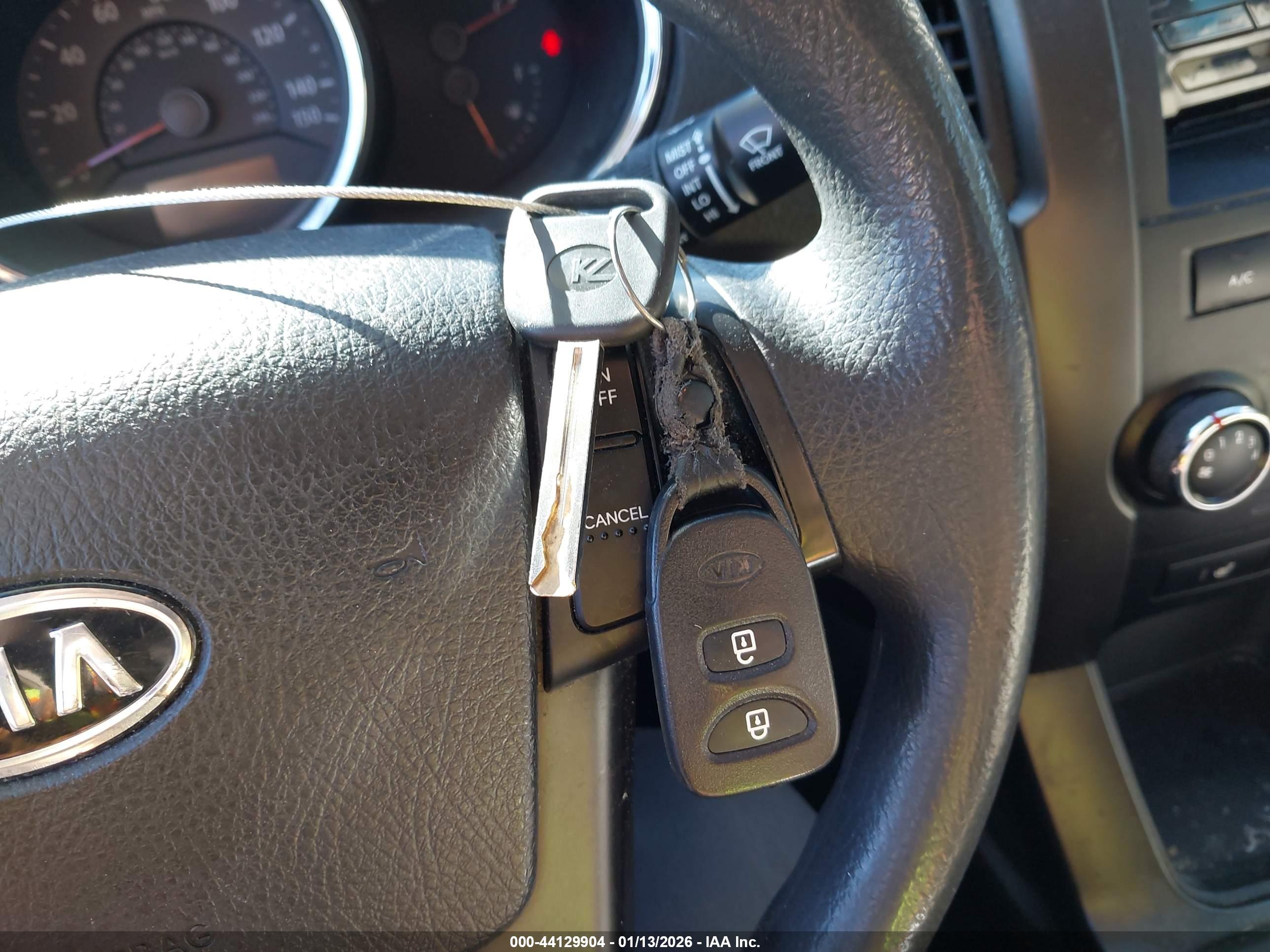 KIA SORENTO image 11