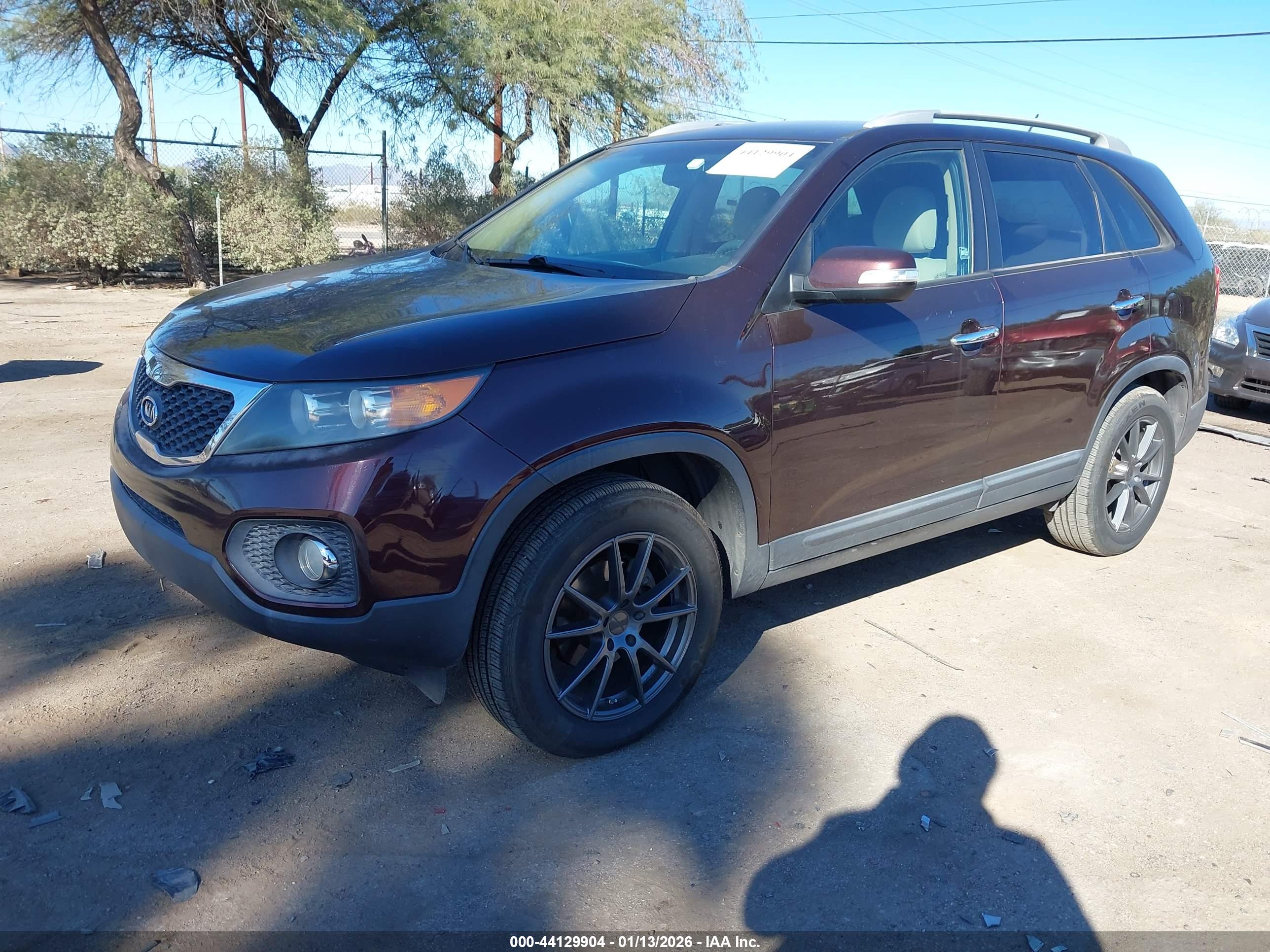 KIA SORENTO image 2