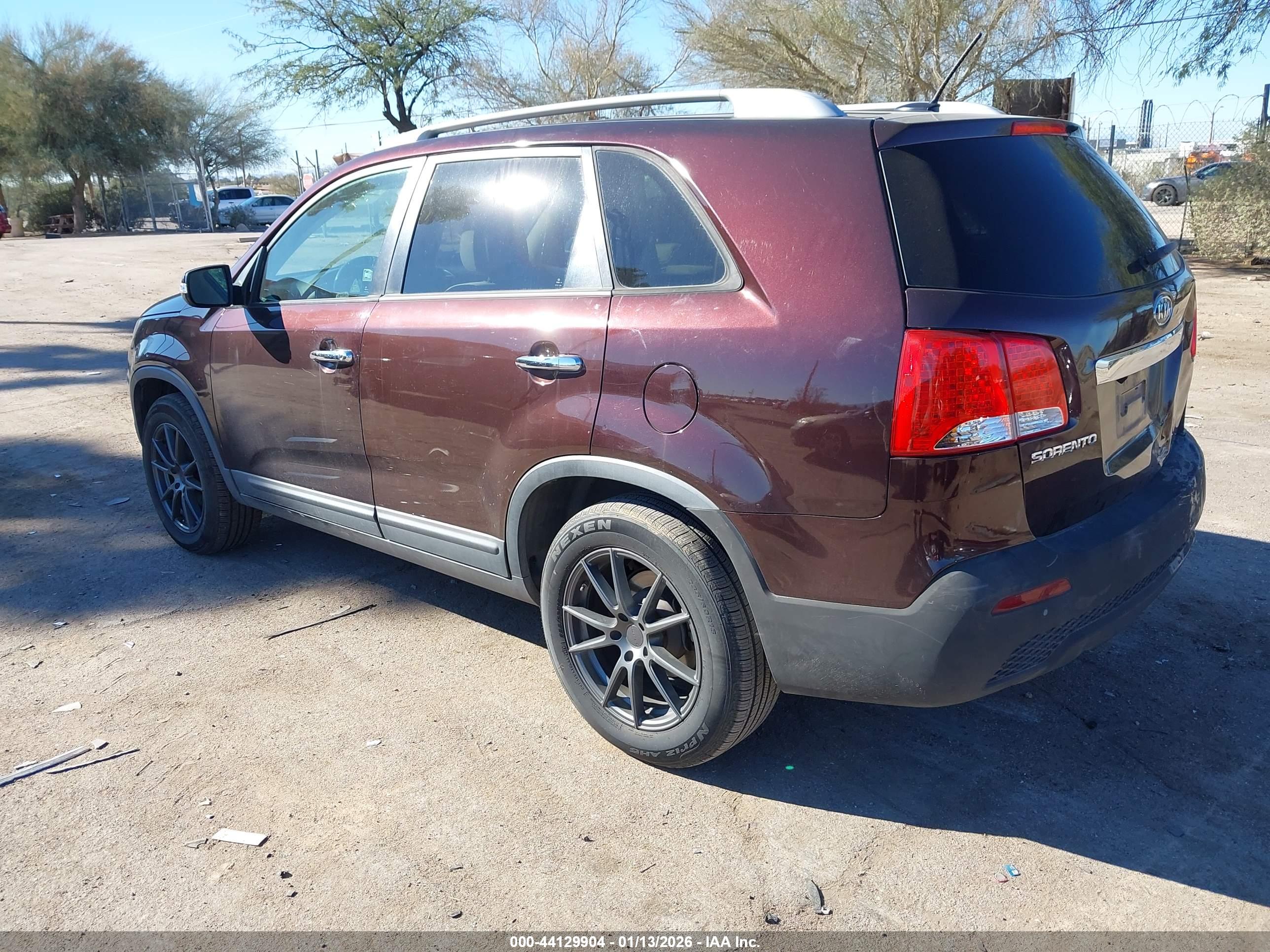 KIA SORENTO image 3