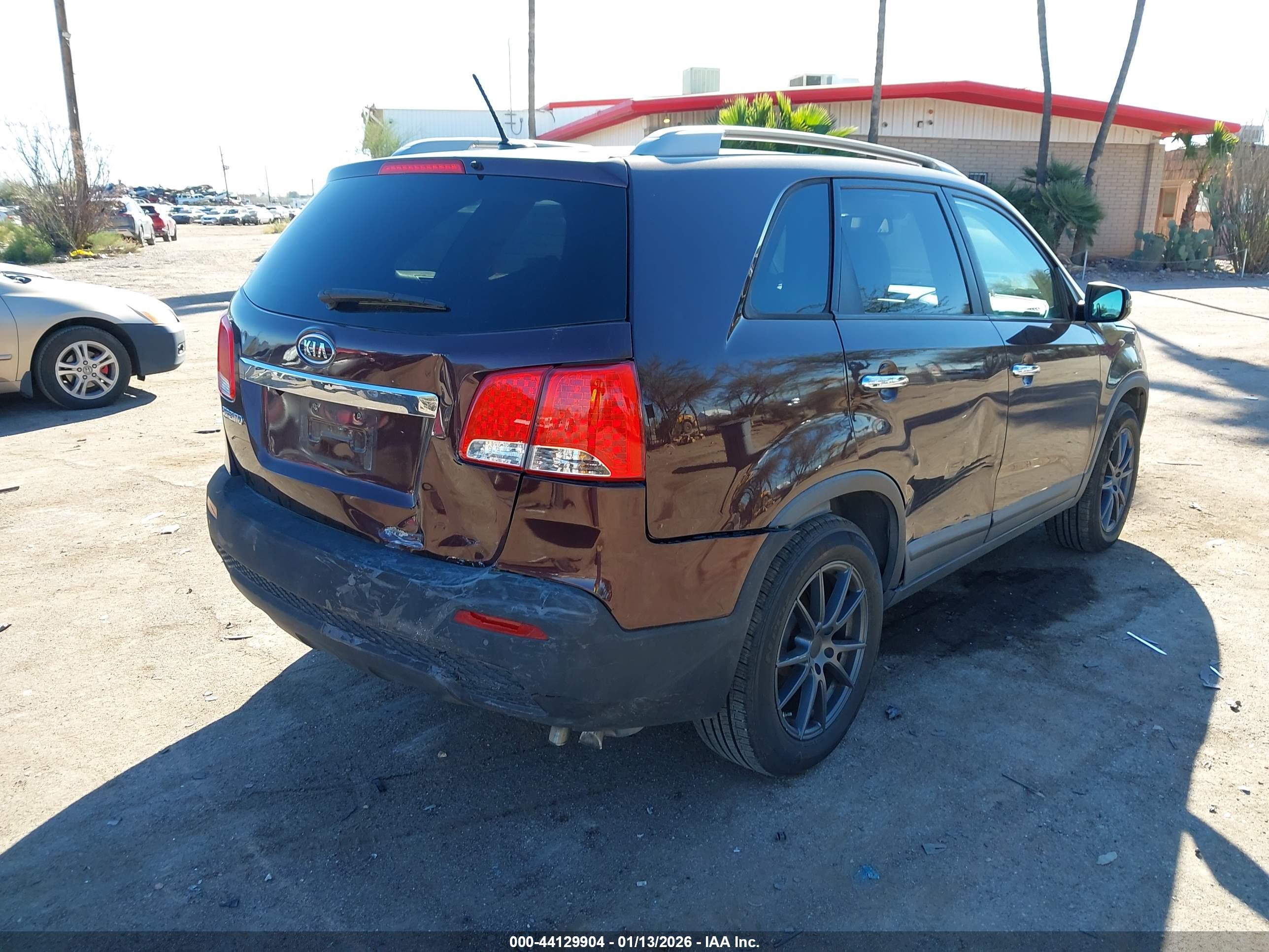 KIA SORENTO image 6