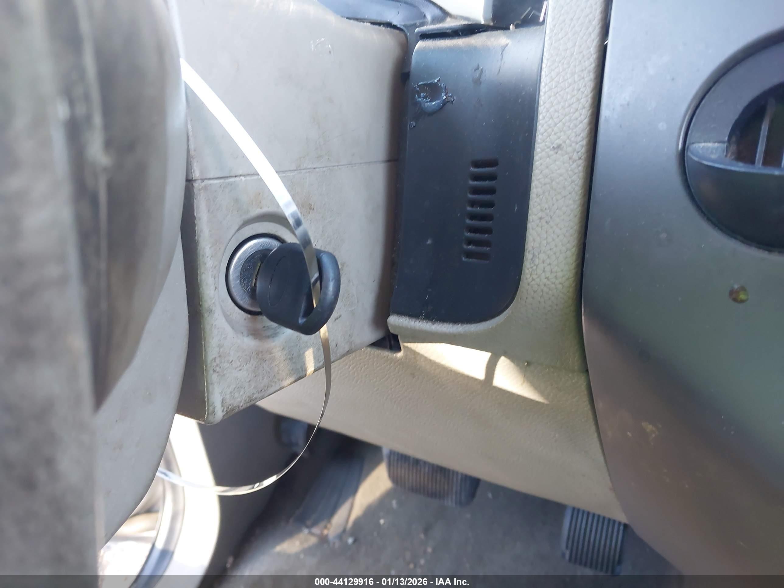 FORD EXPEDITION image 11