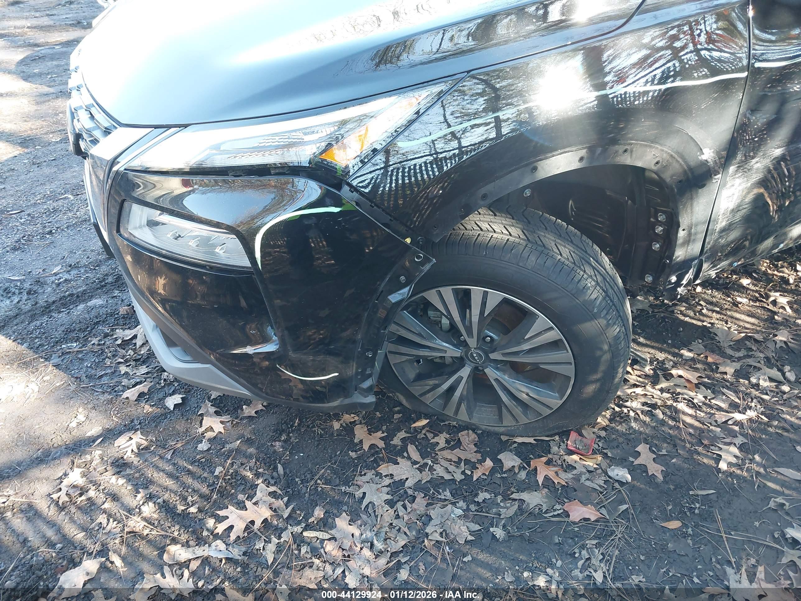 NISSAN ROGUE image 6