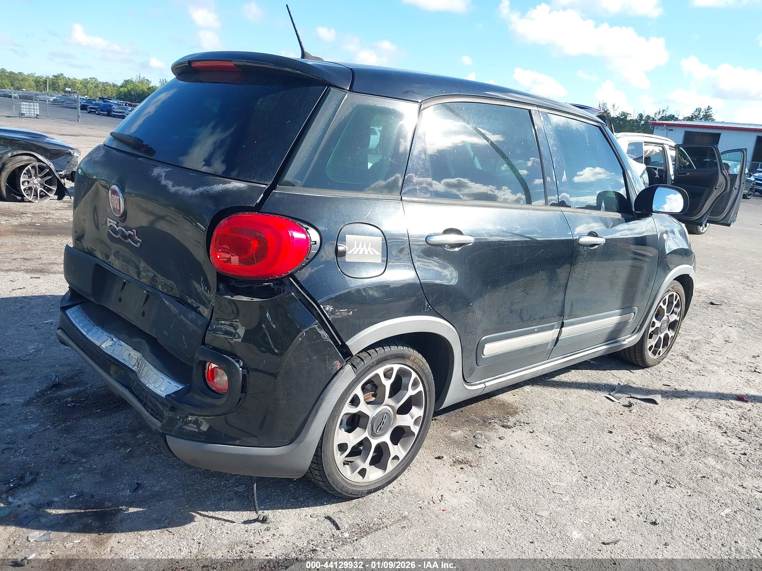 FIAT 500L image 4