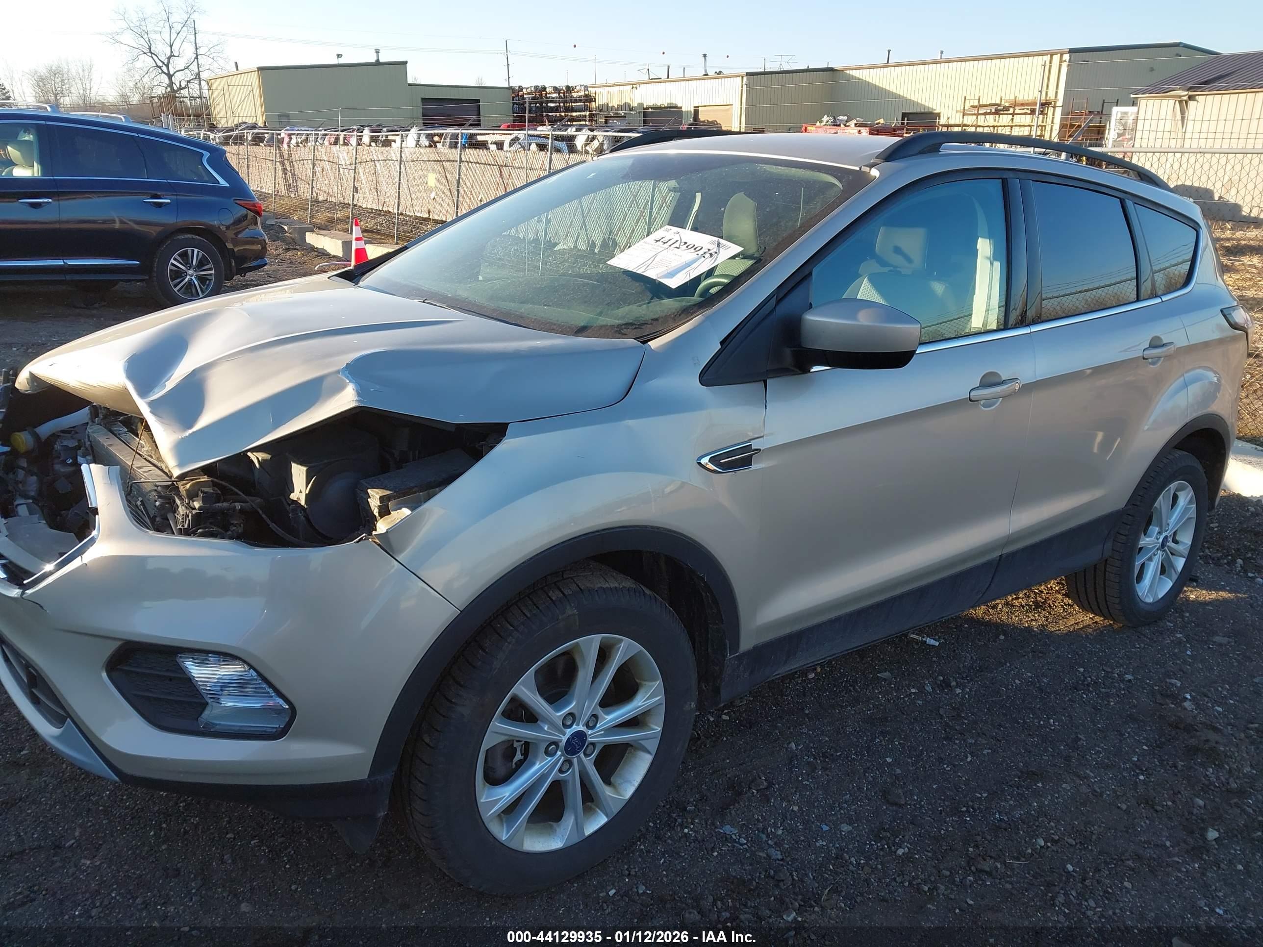 FORD ESCAPE image 2