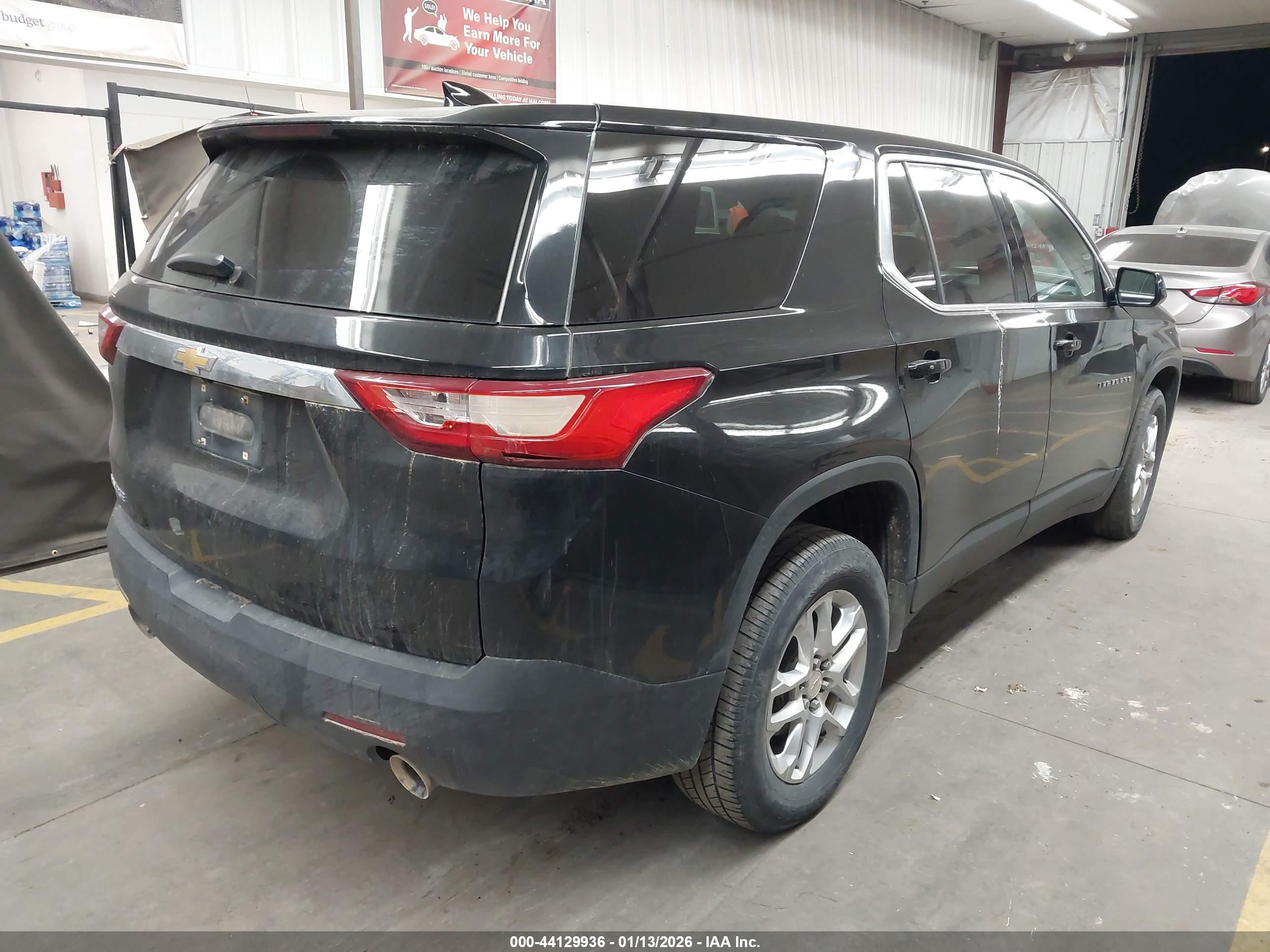 CHEVROLET TRAVERSE image 4