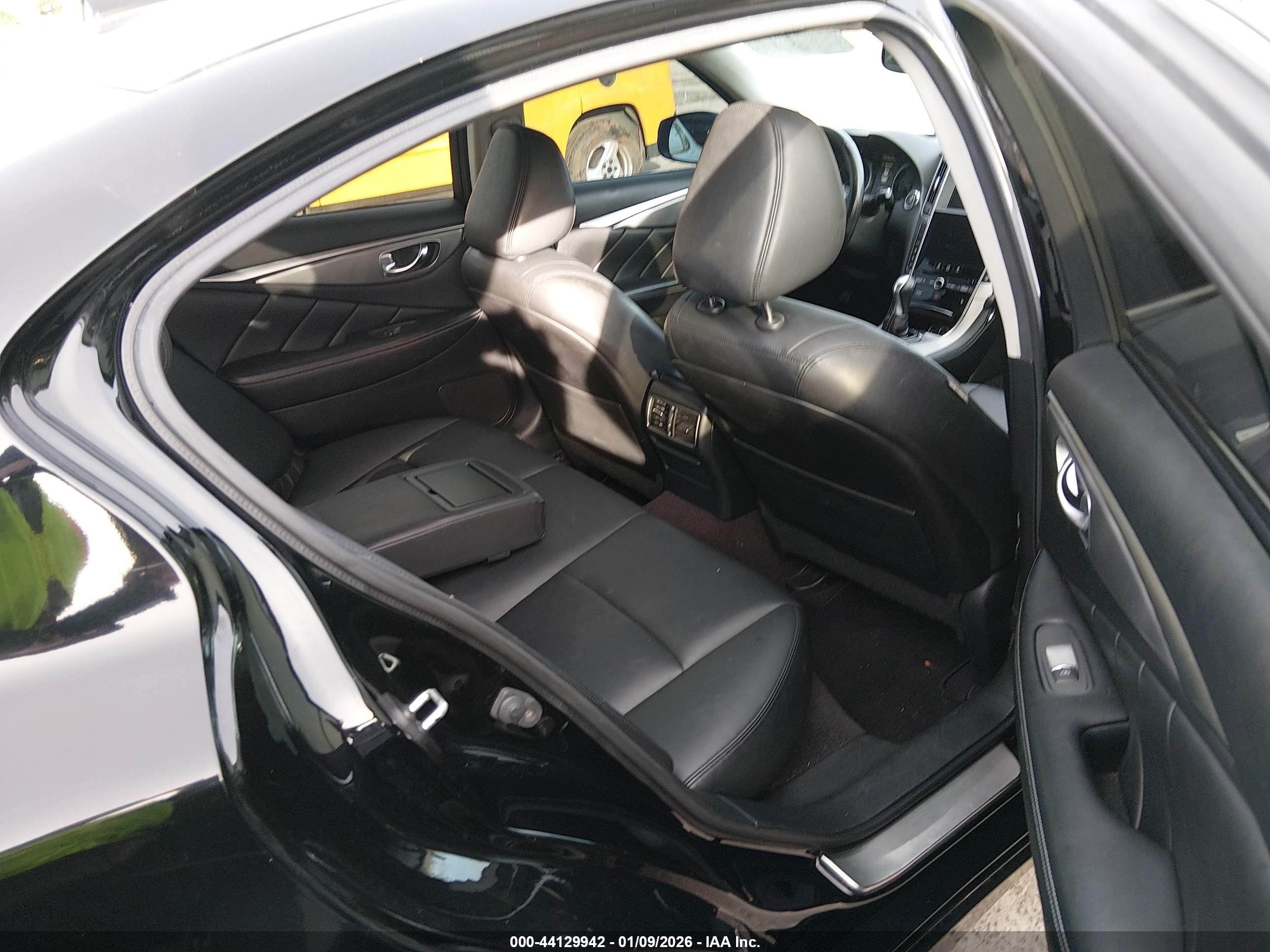 INFINITI Q50 image 8