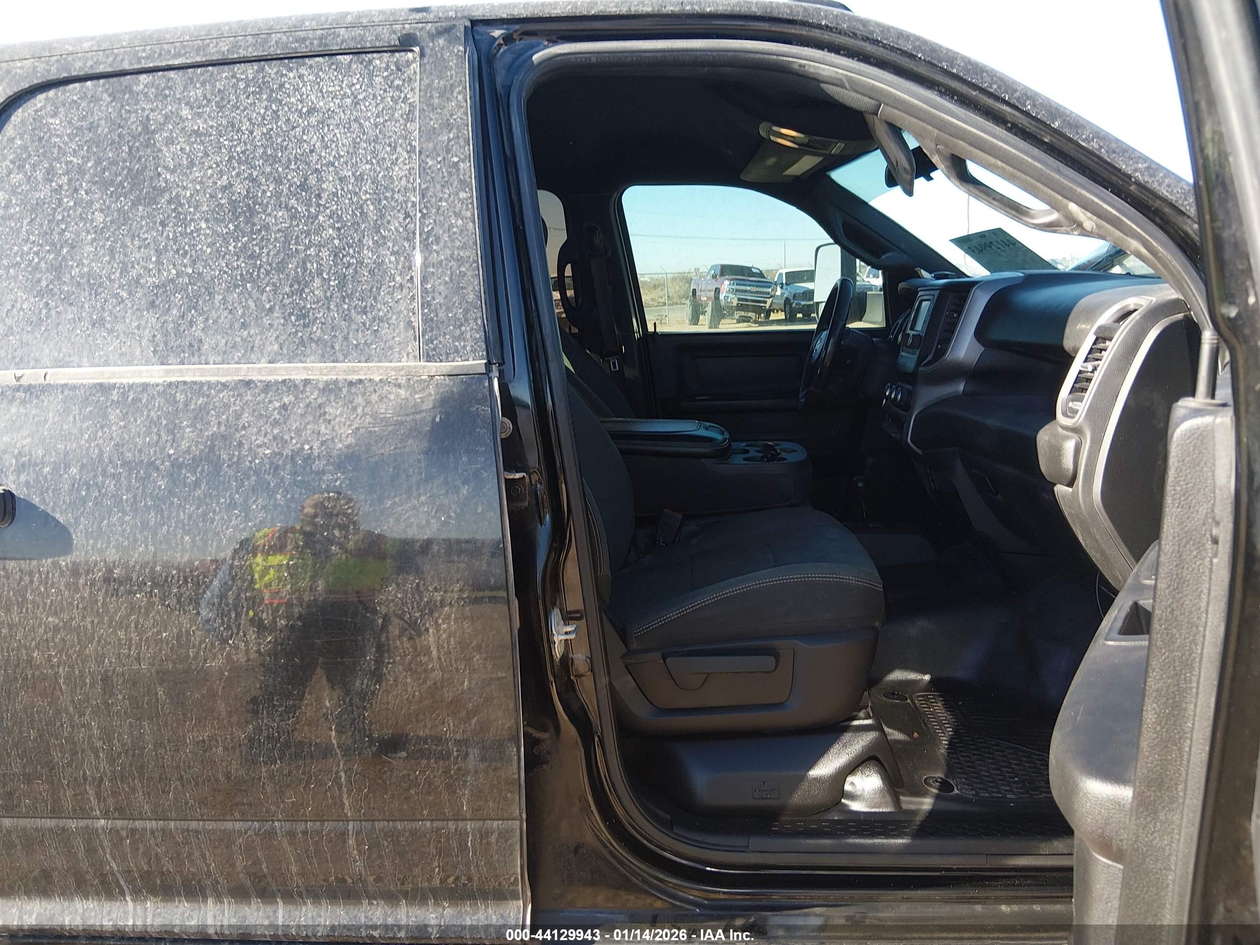 RAM 2500 image 5