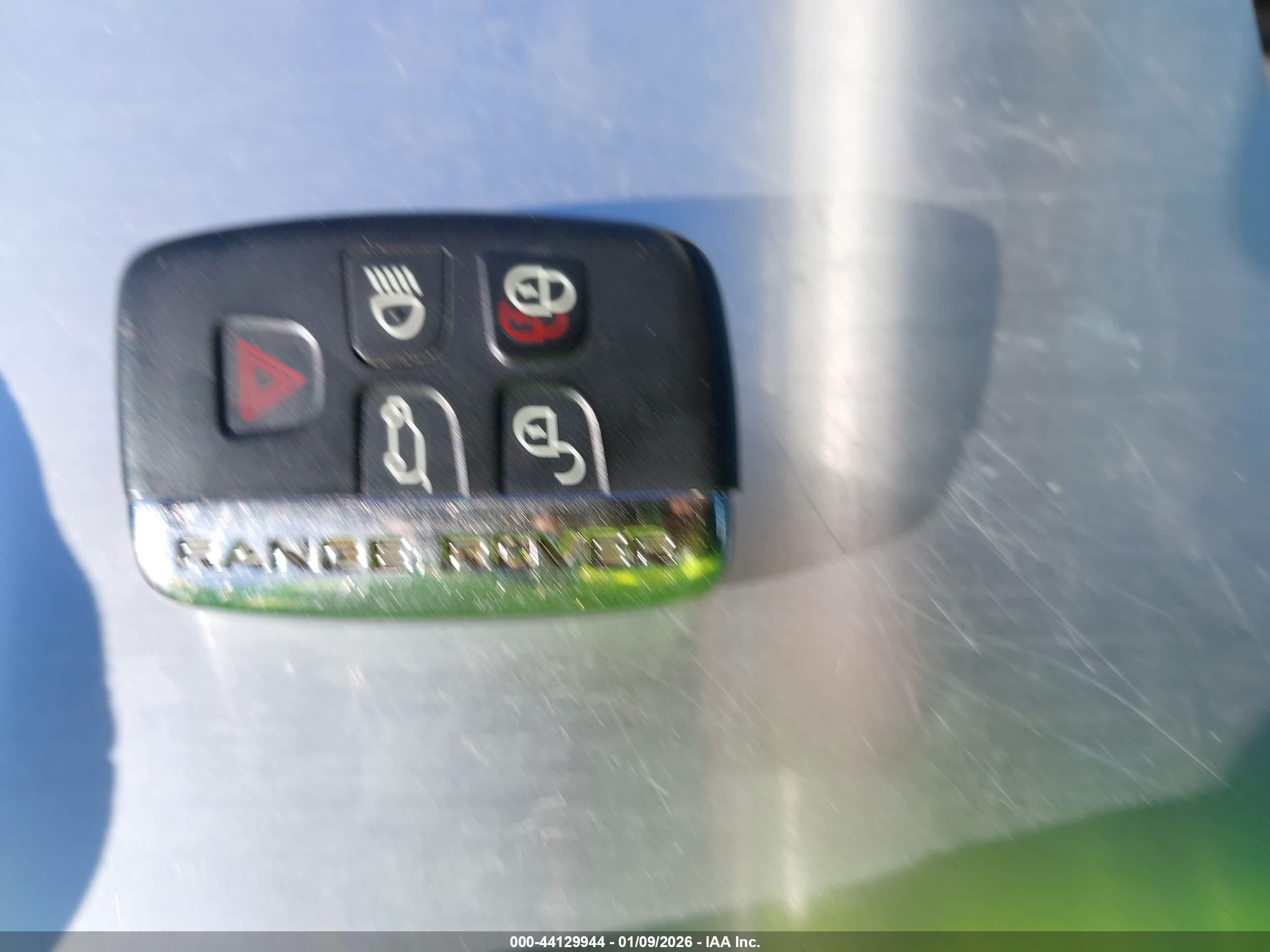 LAND ROVER image 11