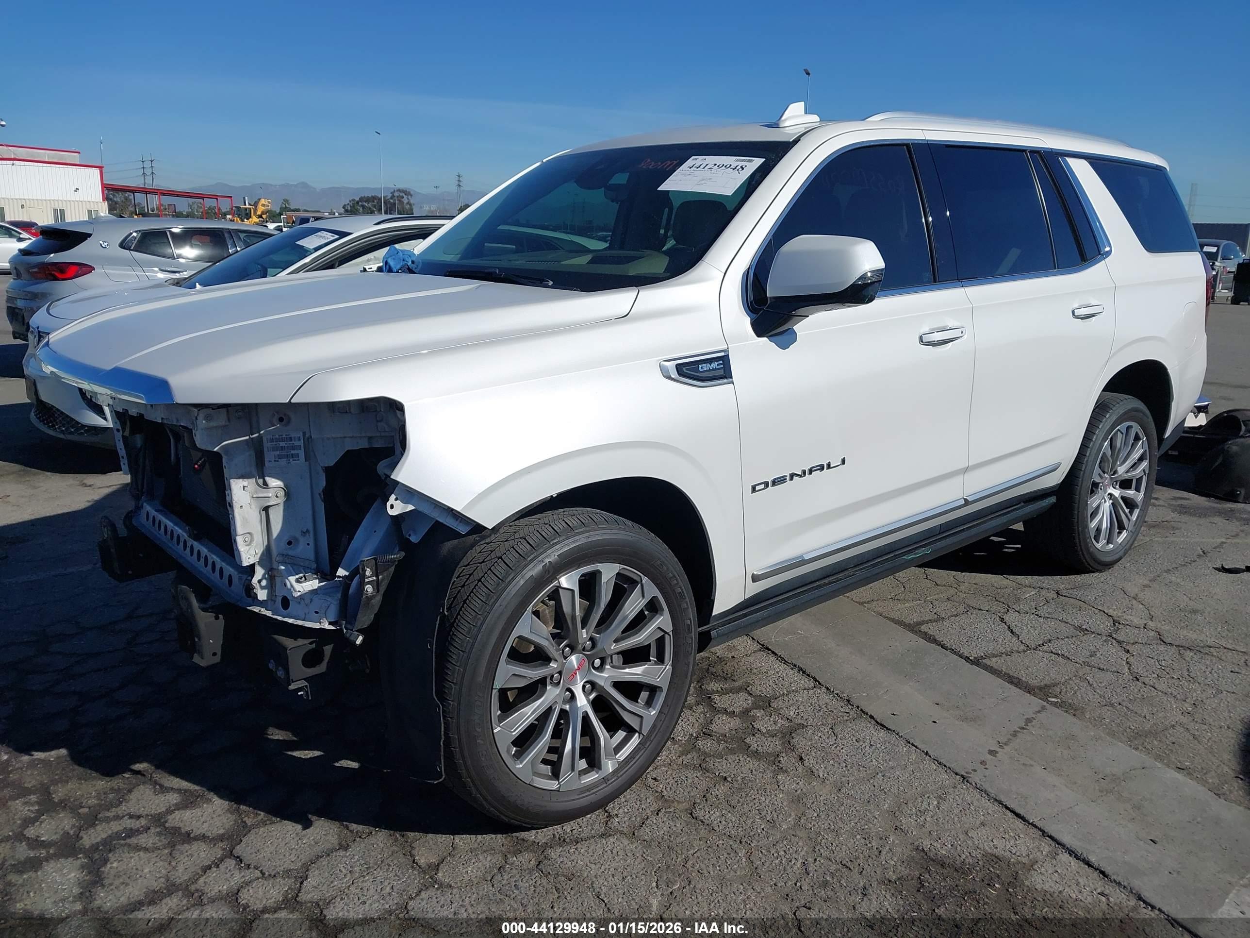 GMC YUKON image 2