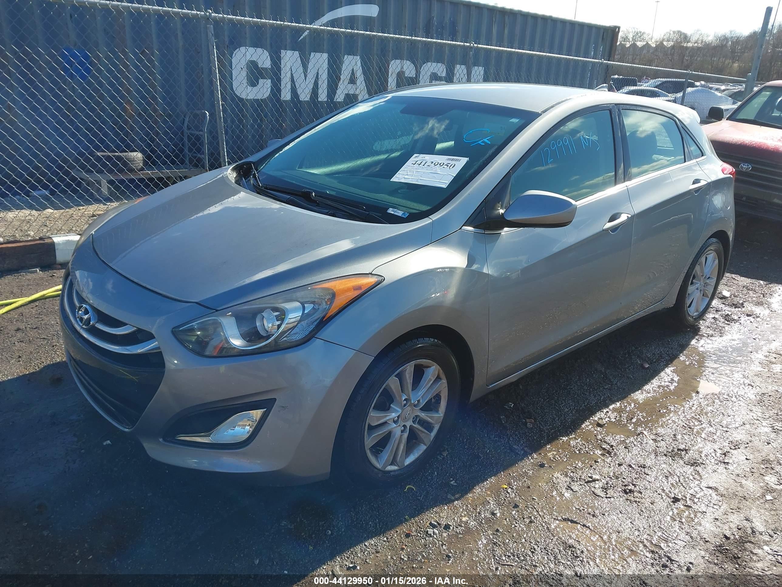 HYUNDAI ELANTRA image 2