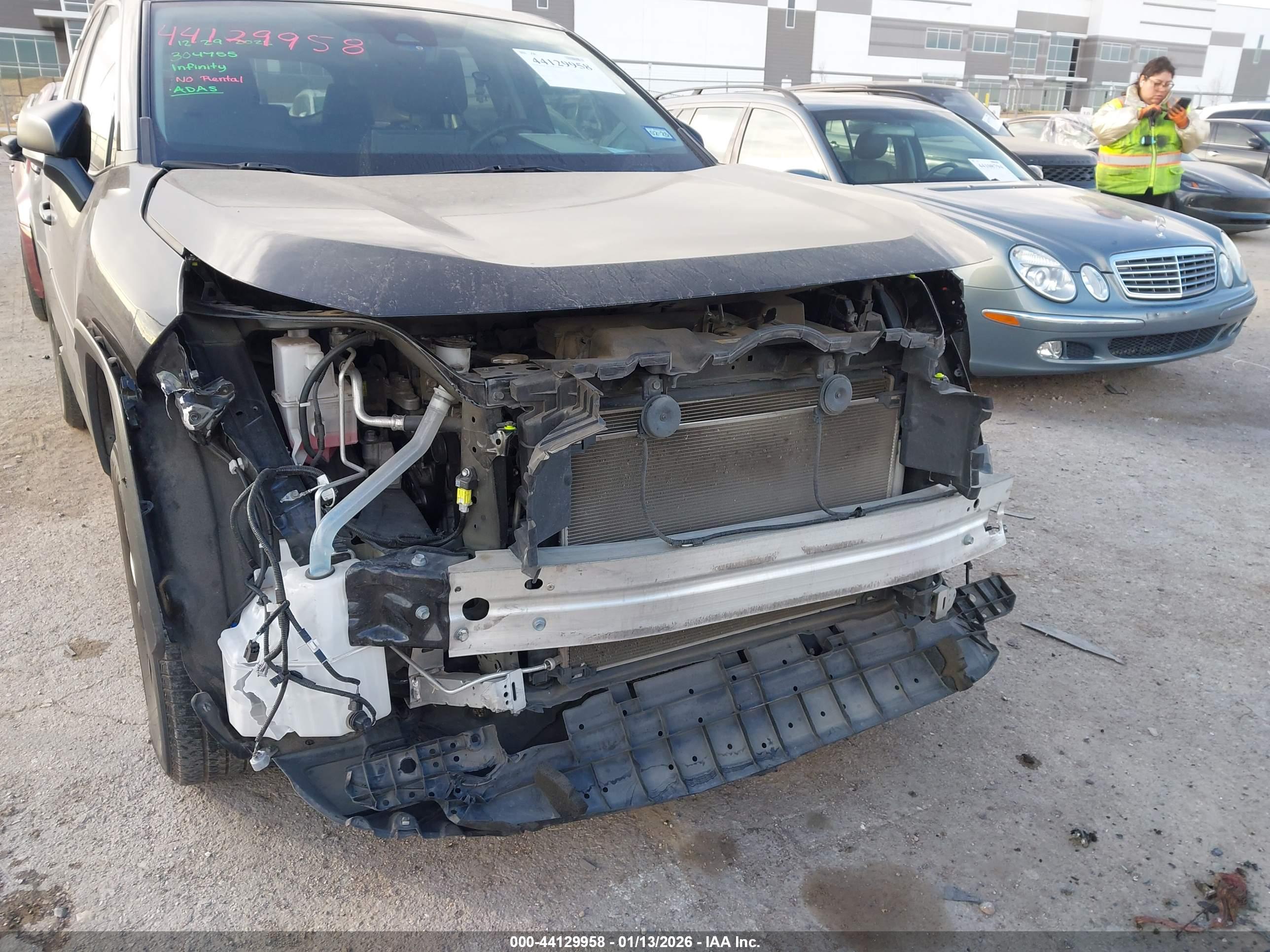 TOYOTA RAV4 image 6