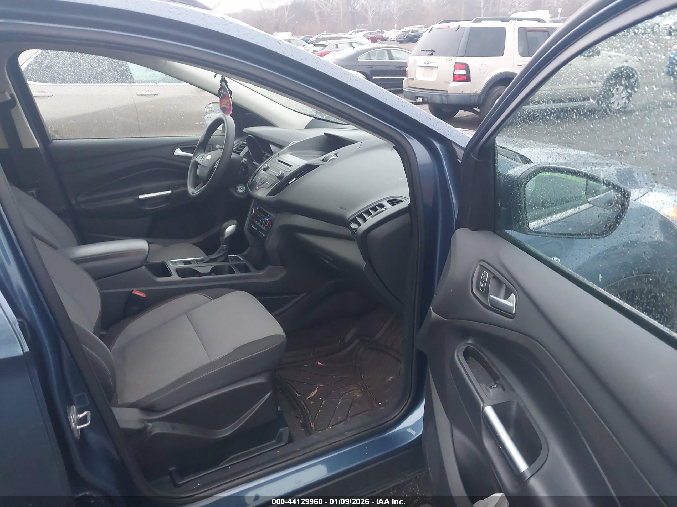 FORD ESCAPE image 5