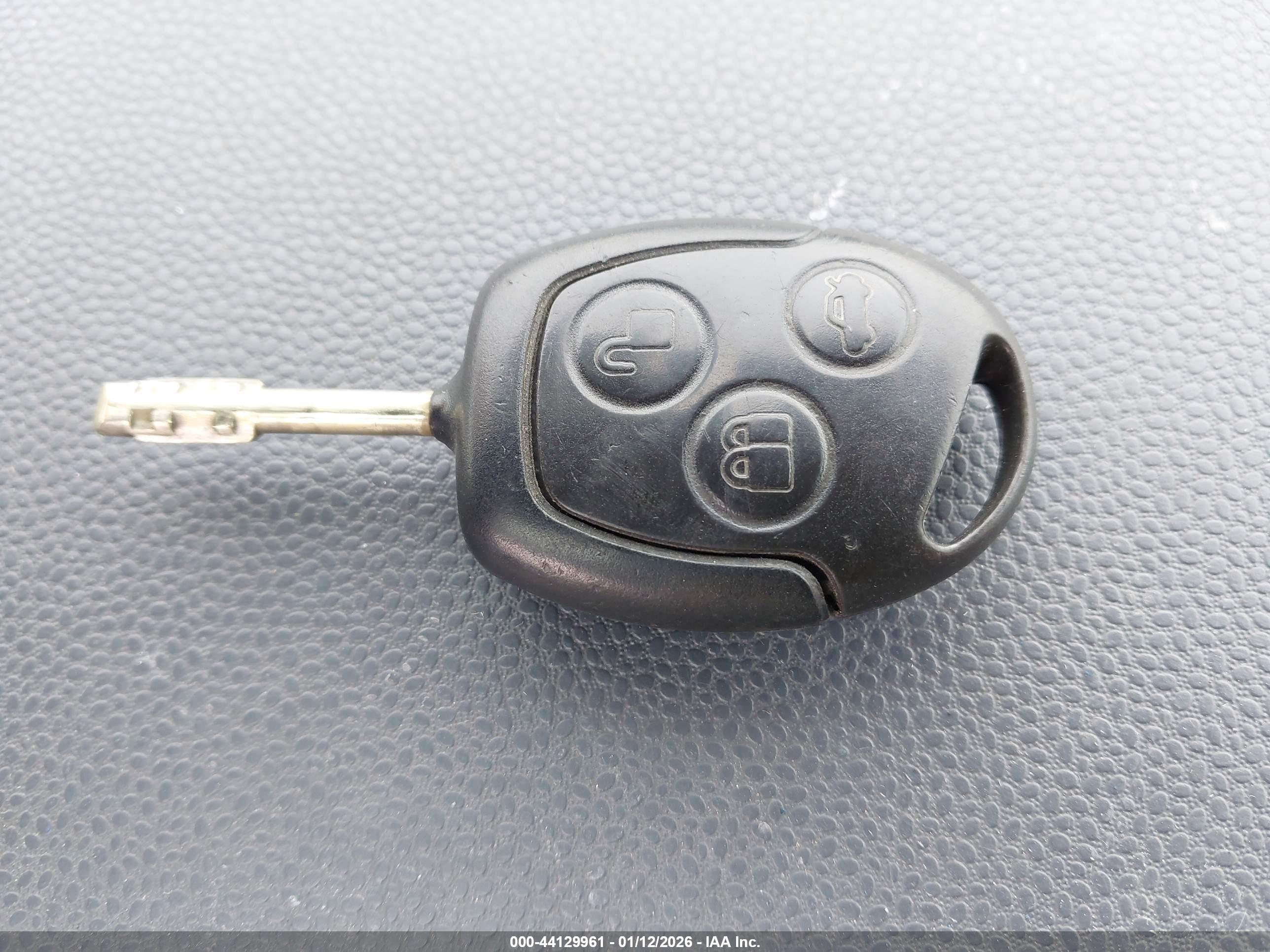 FORD TRANSIT image 11