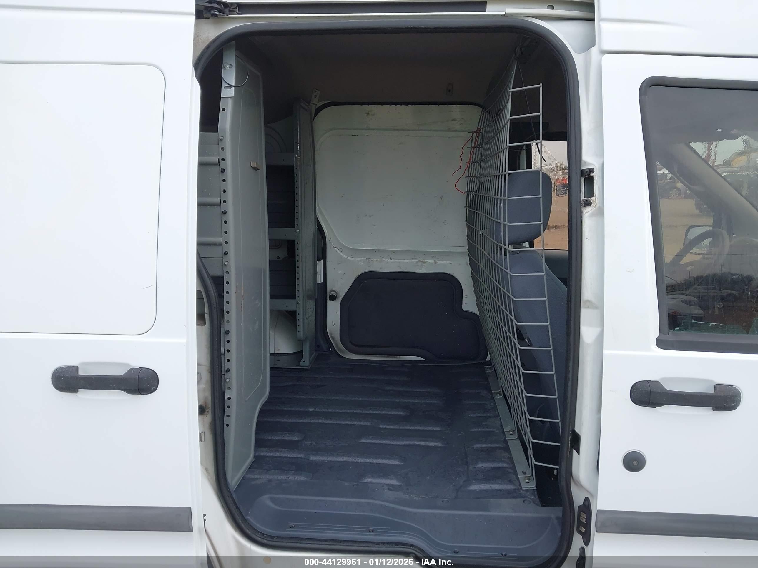 FORD TRANSIT image 8