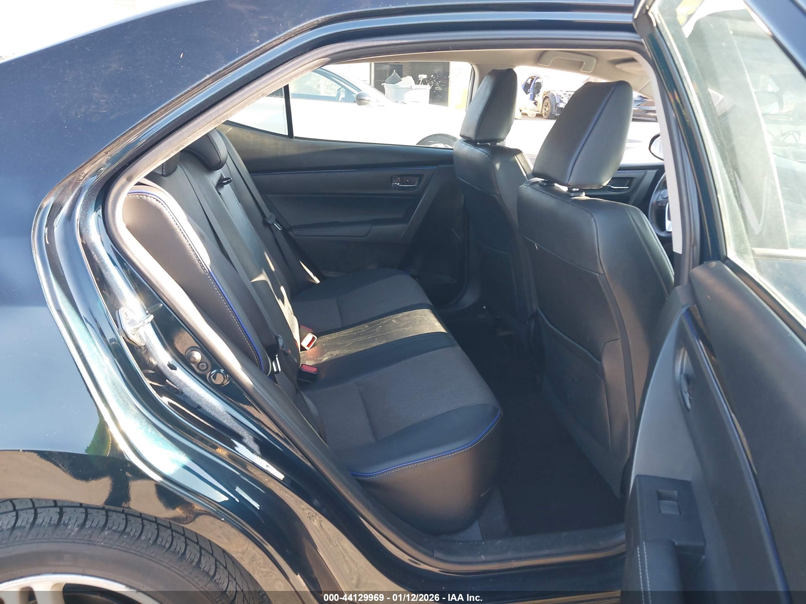 TOYOTA COROLLA image 8