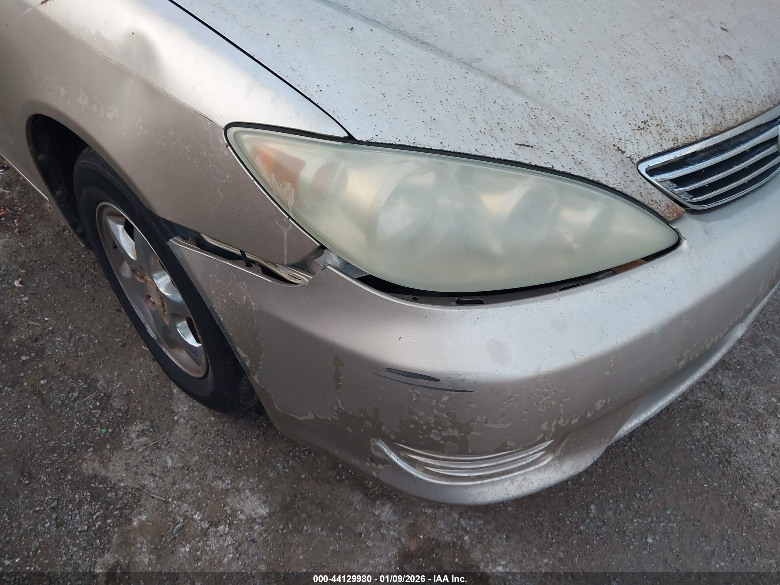 TOYOTA CAMRY image 6