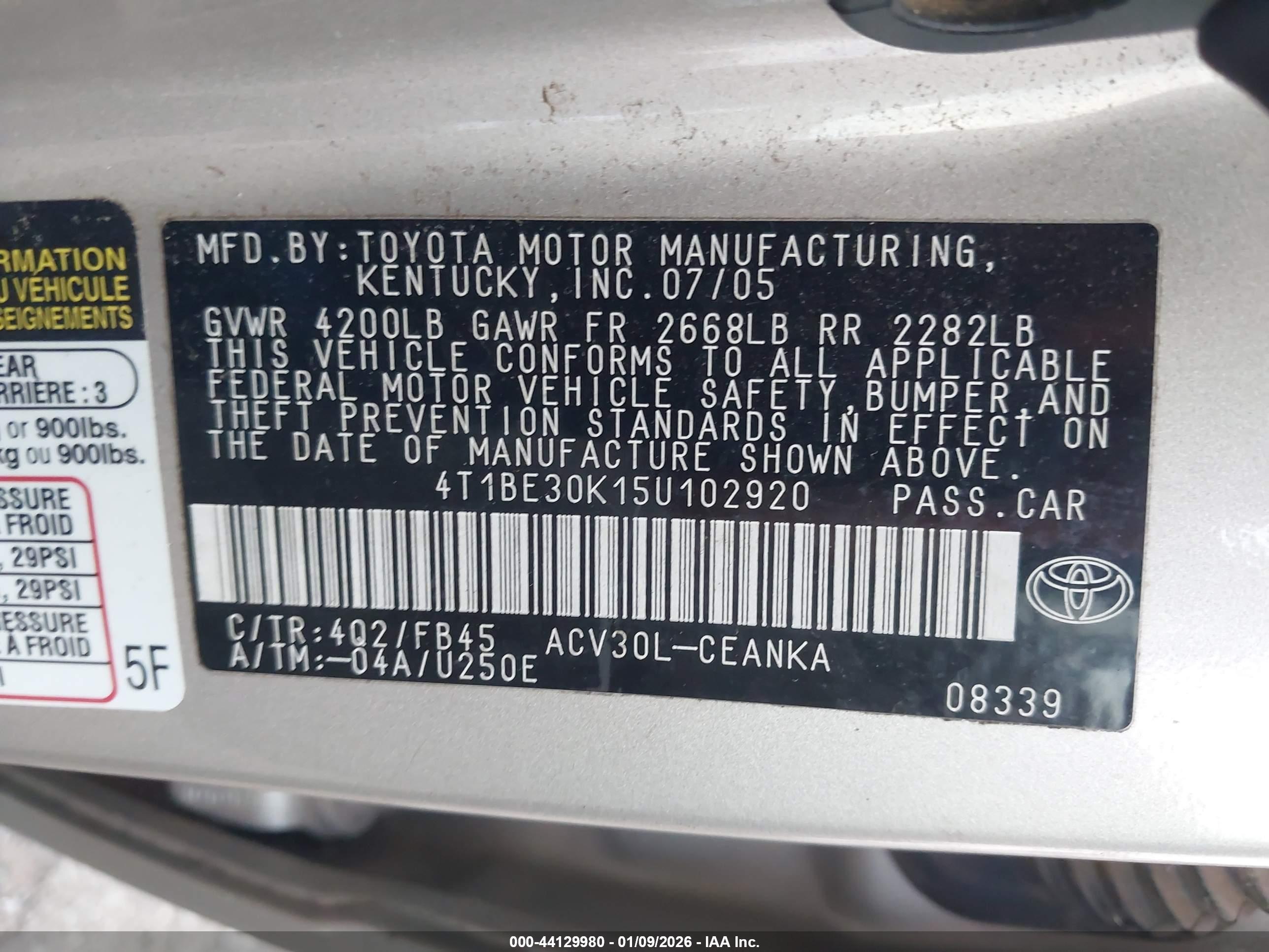 TOYOTA CAMRY image 9