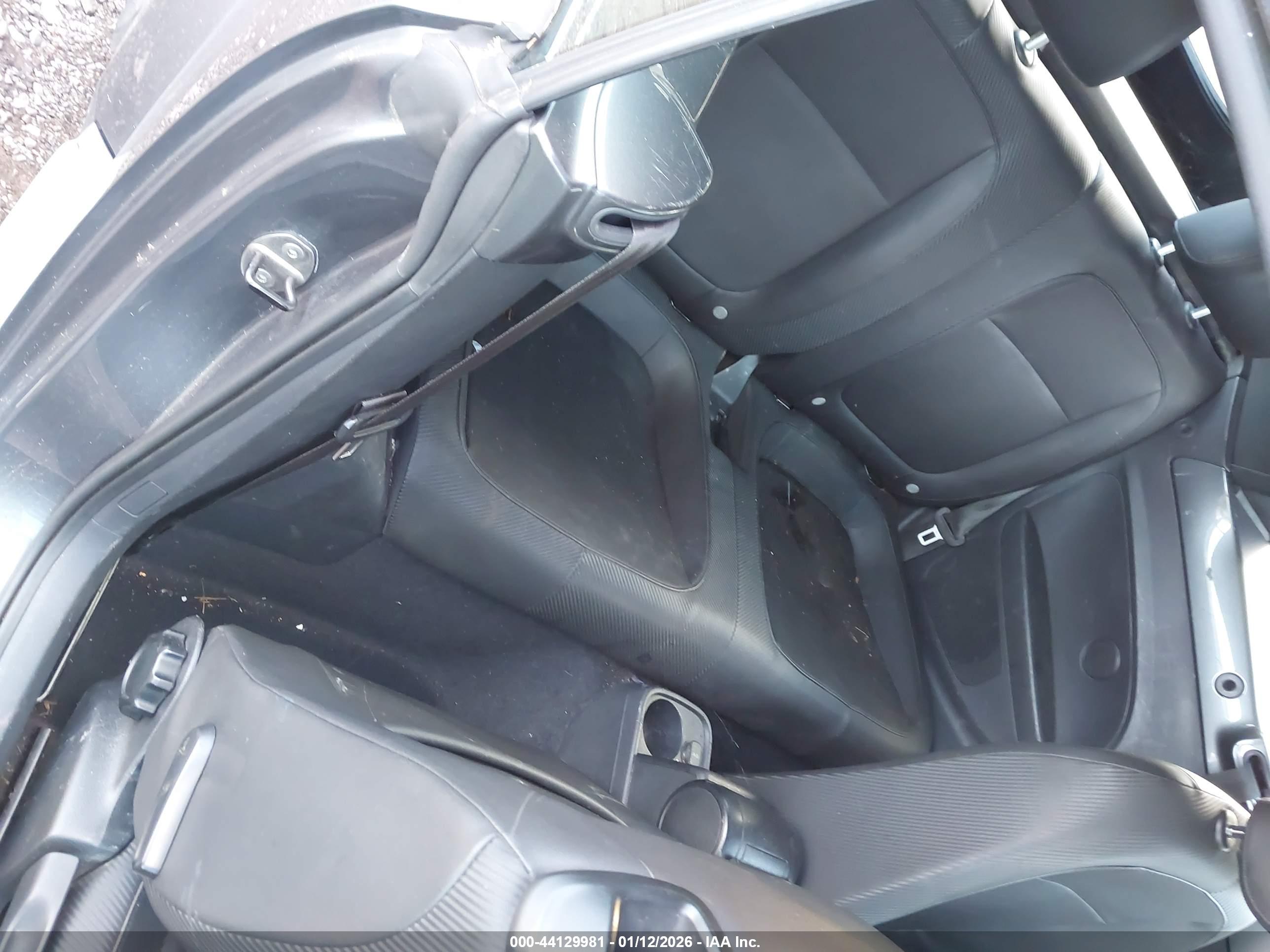 VOLKSWAGEN BEETLE image 8