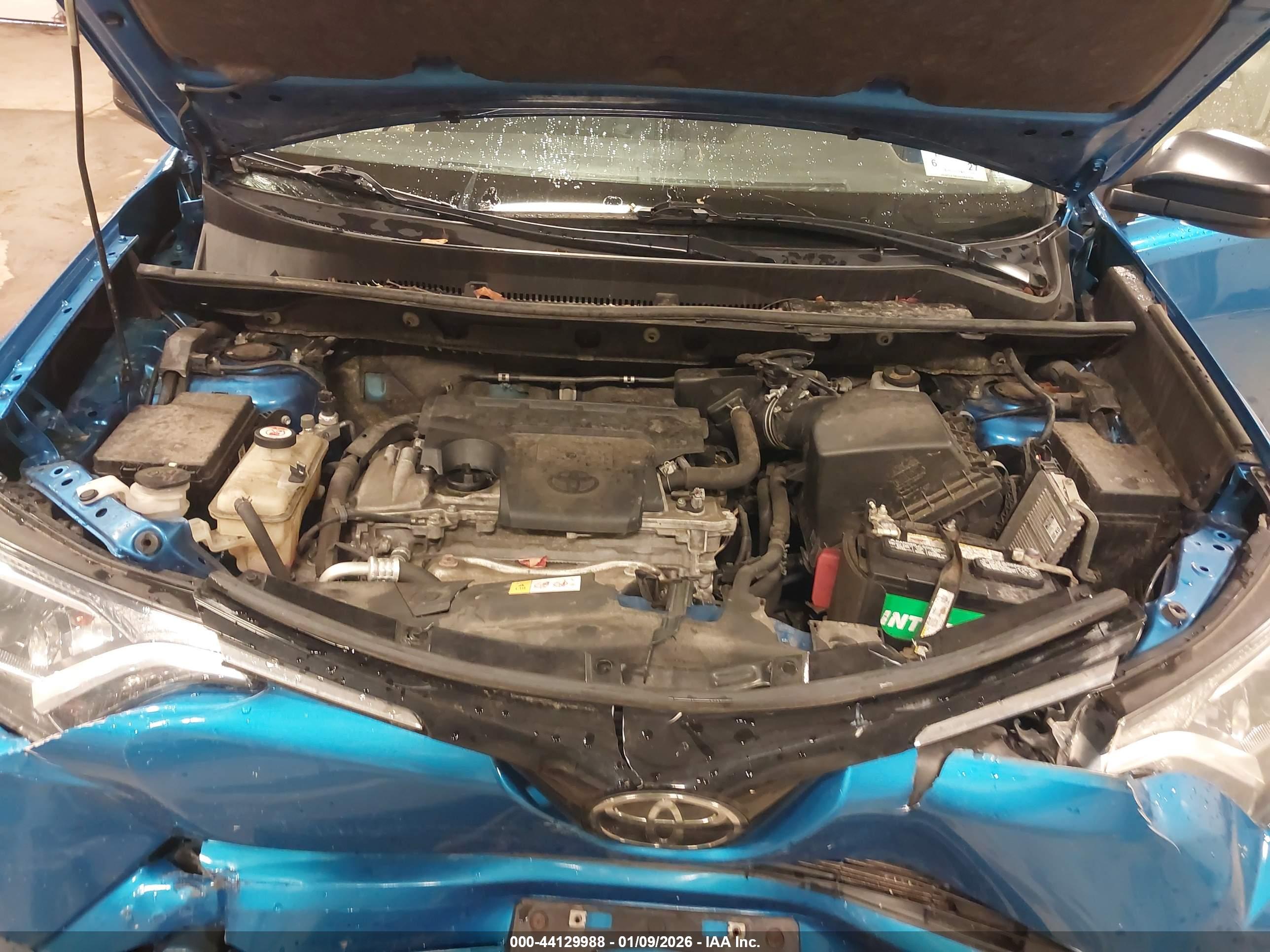 TOYOTA RAV4 image 10