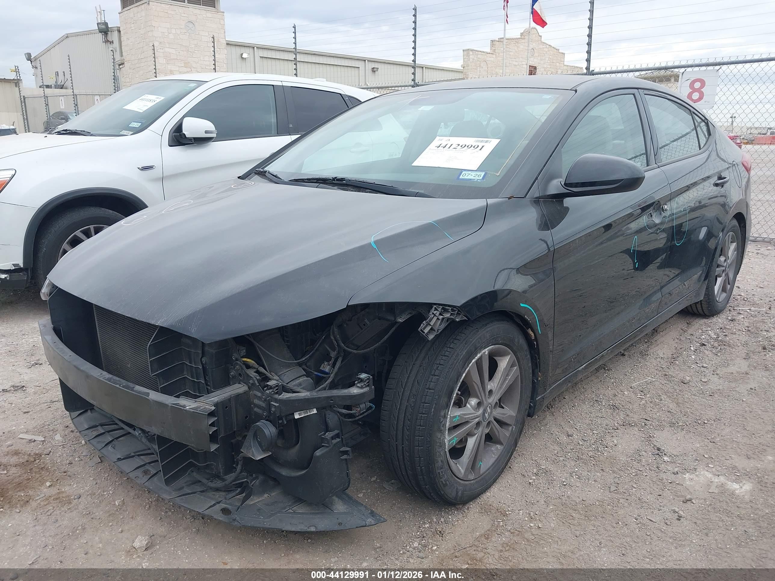 HYUNDAI ELANTRA image 2
