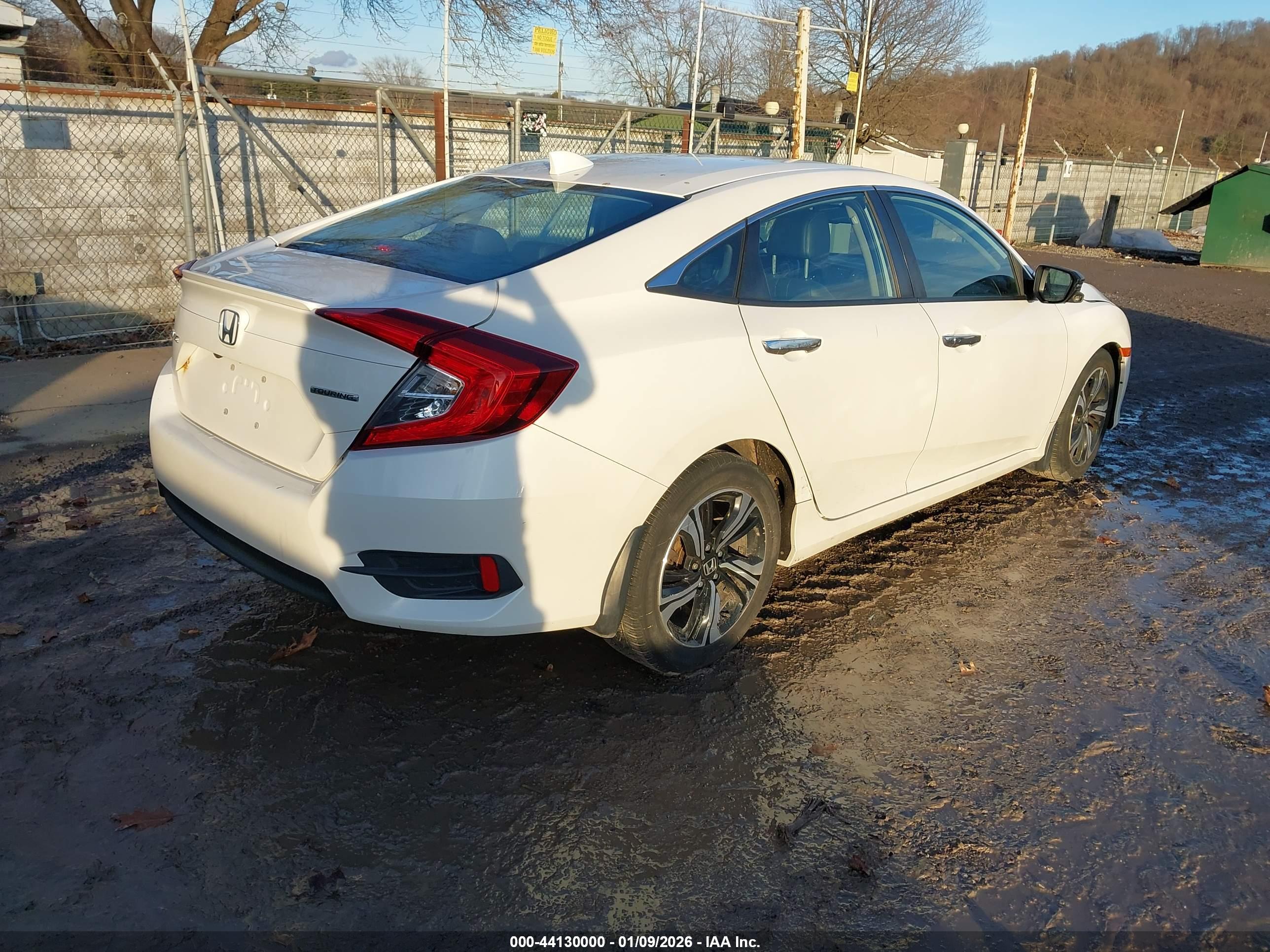 HONDA CIVIC image 4