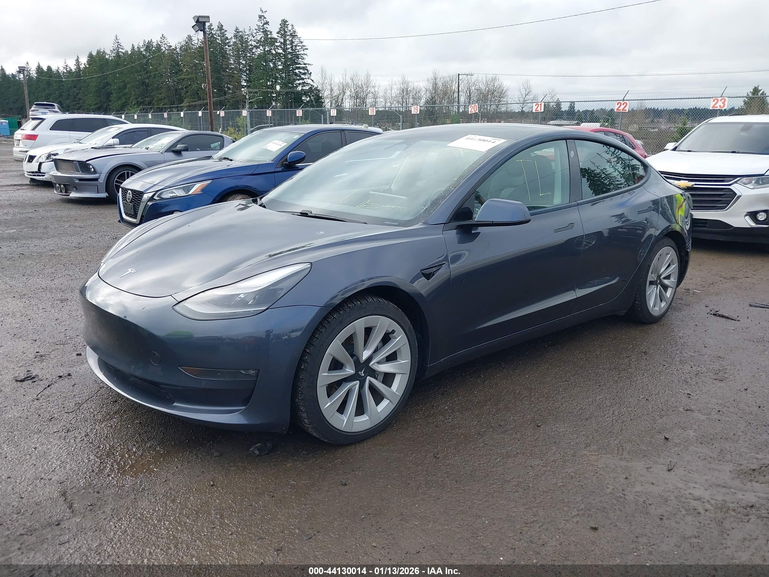 TESLA MODEL image 2