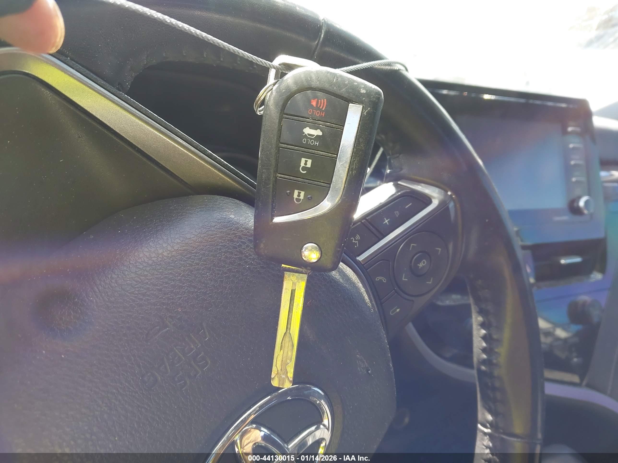 TOYOTA CAMRY image 11