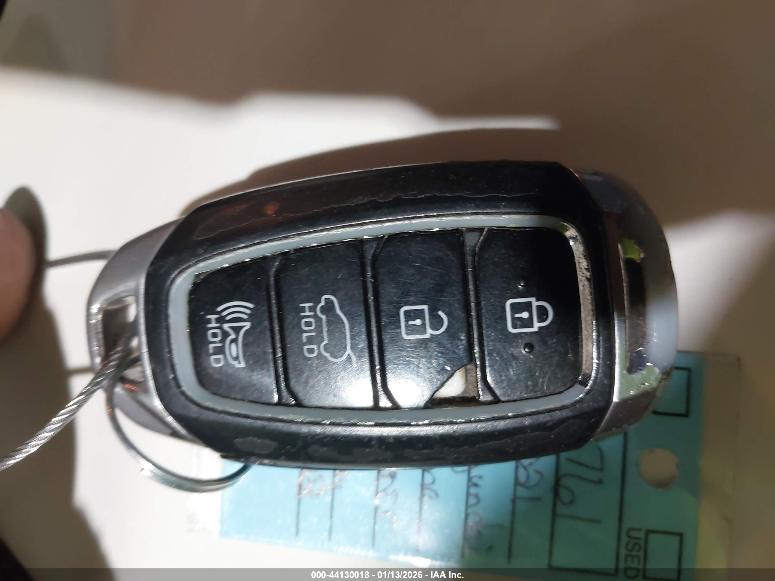 HYUNDAI KONA image 11