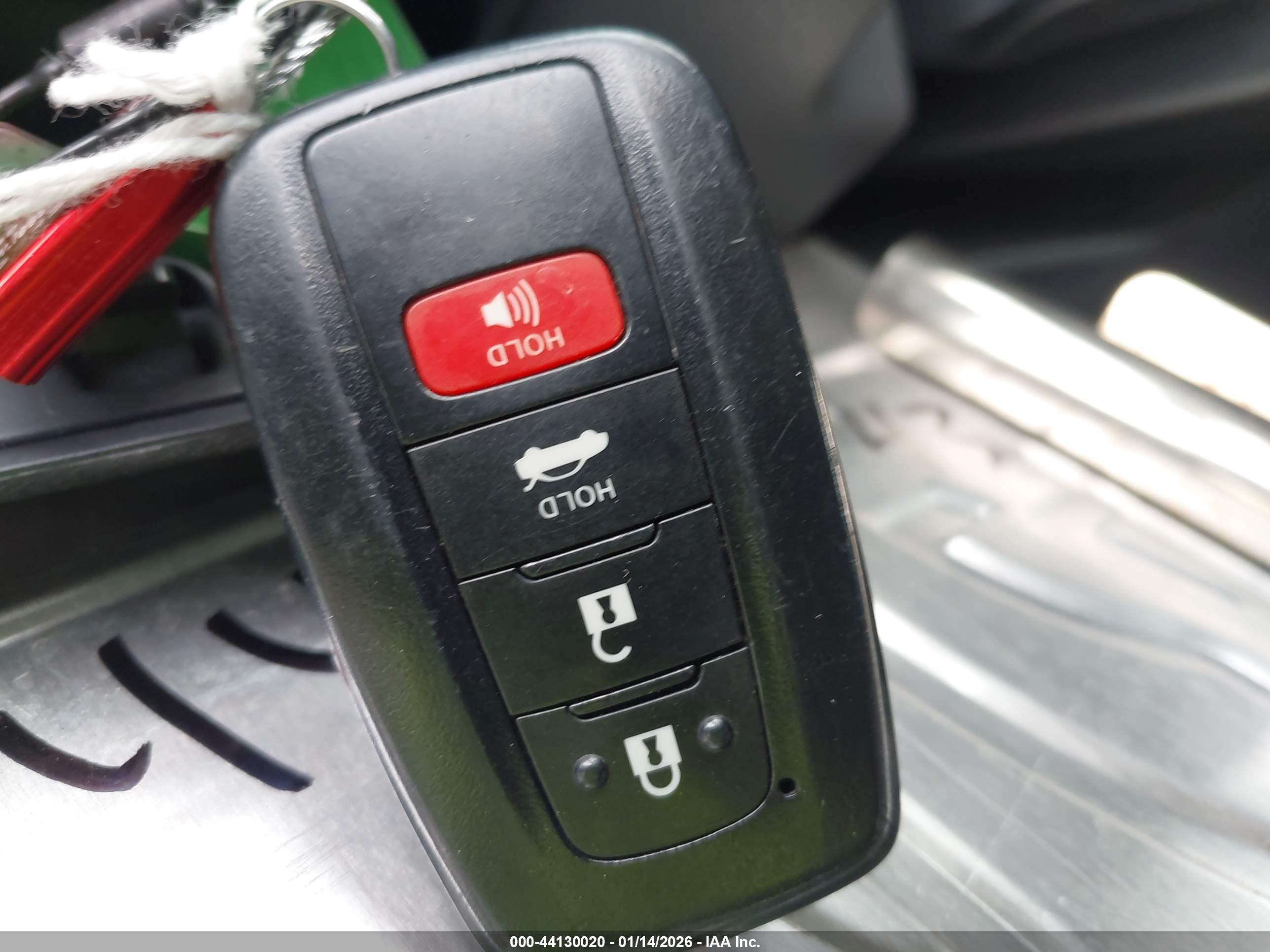 TOYOTA CAMRY image 11