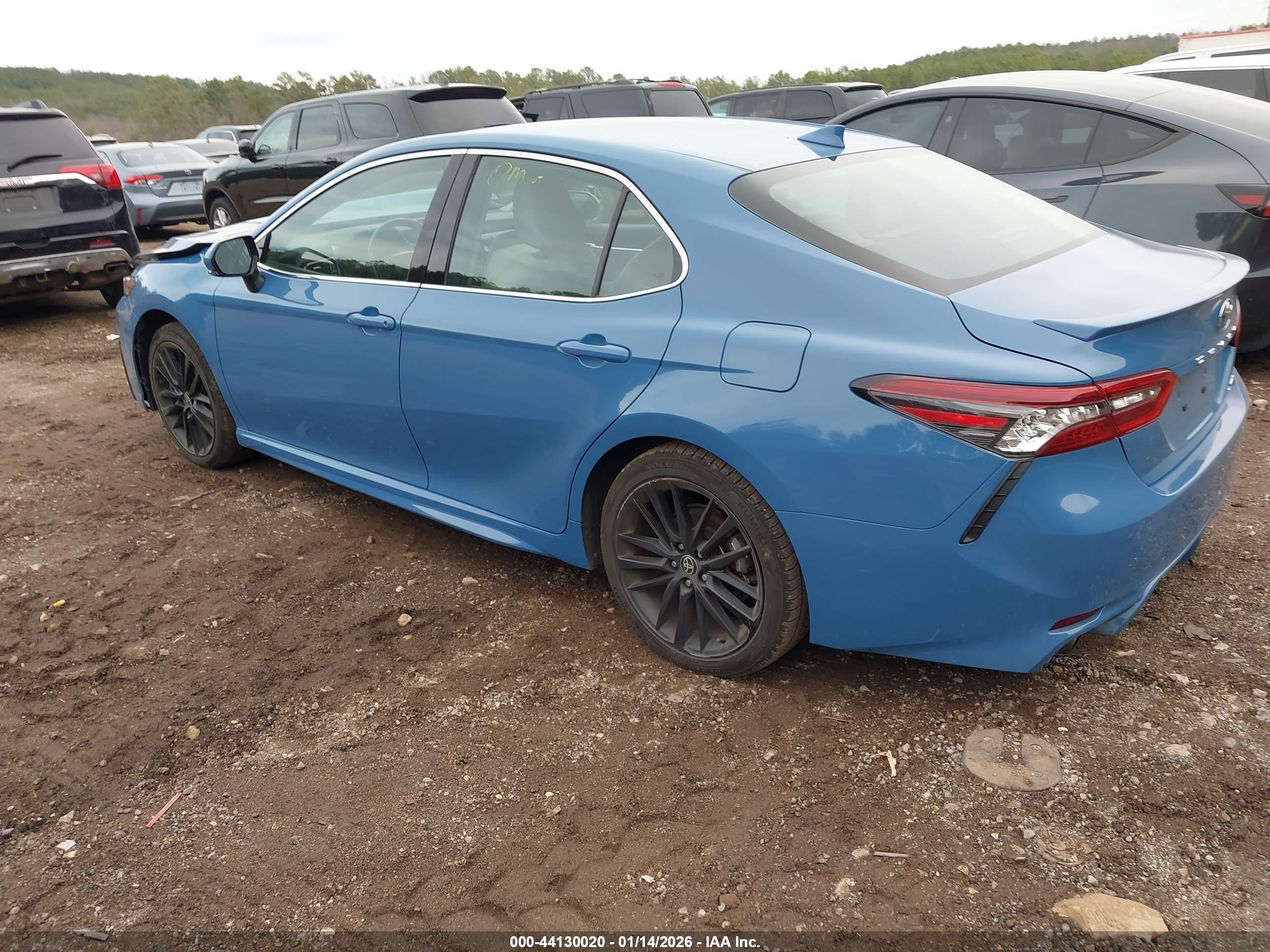 TOYOTA CAMRY image 3