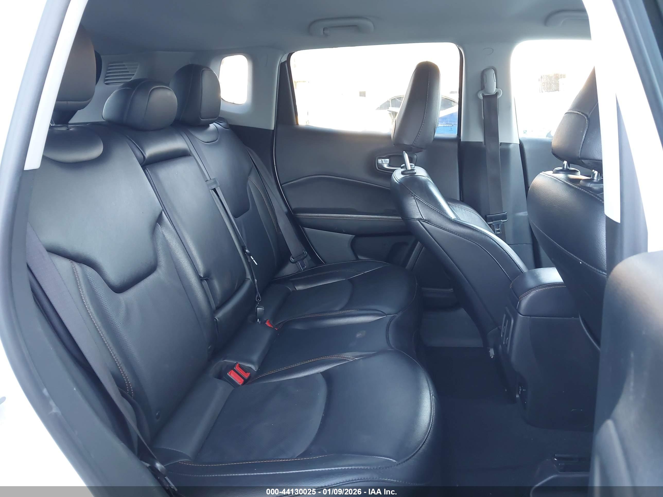 JEEP COMPASS image 8
