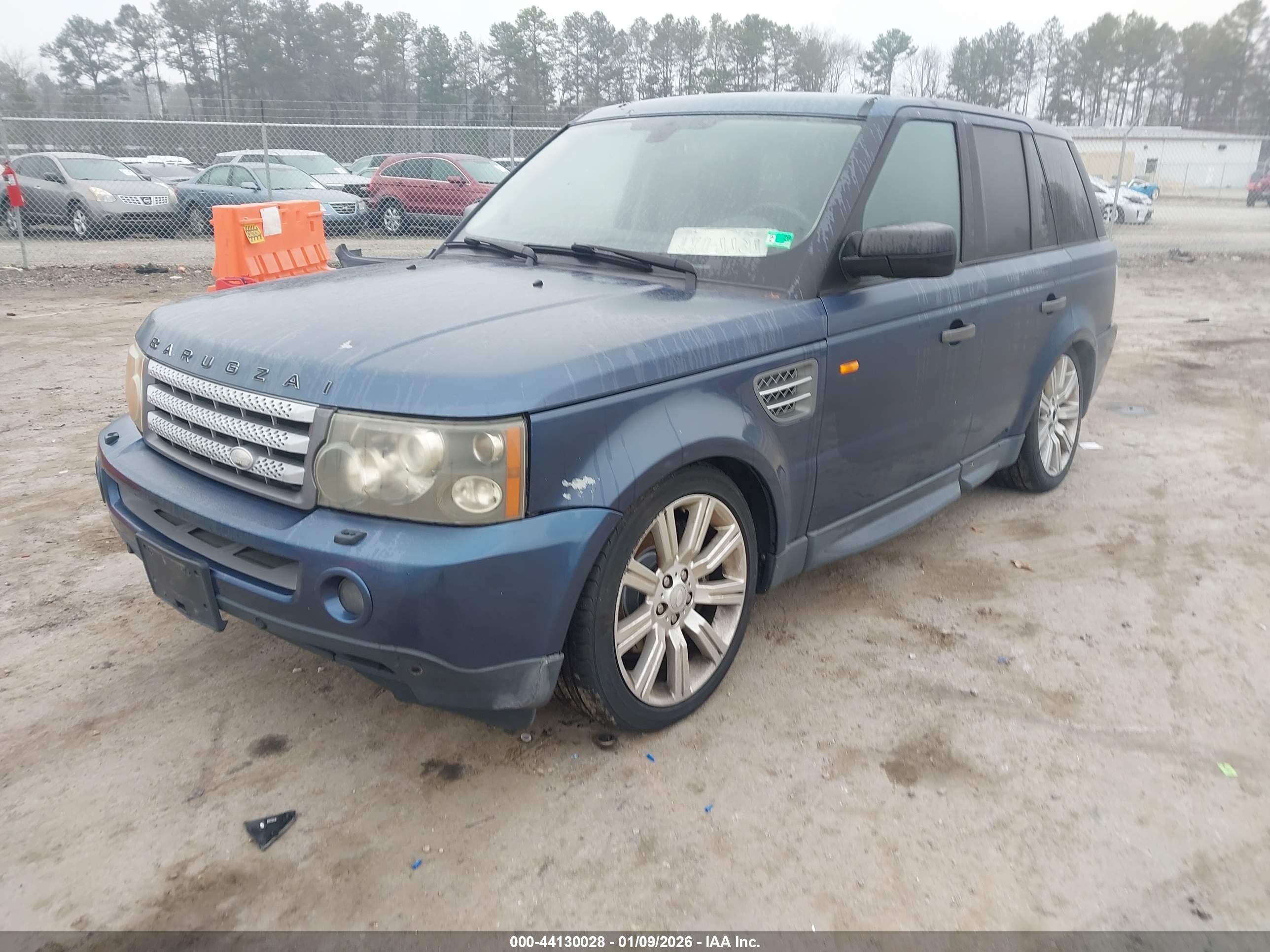LAND ROVER image 2
