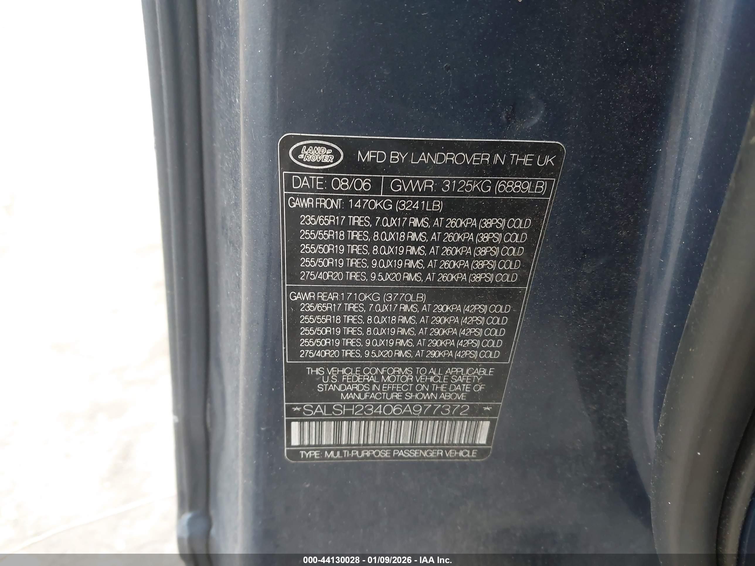 LAND ROVER image 9